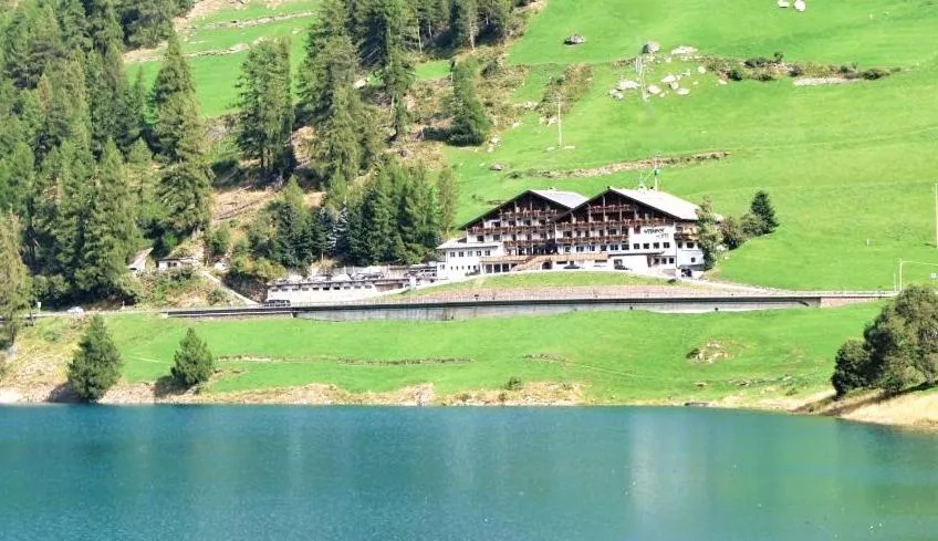 Property building in Hotel Vernagt