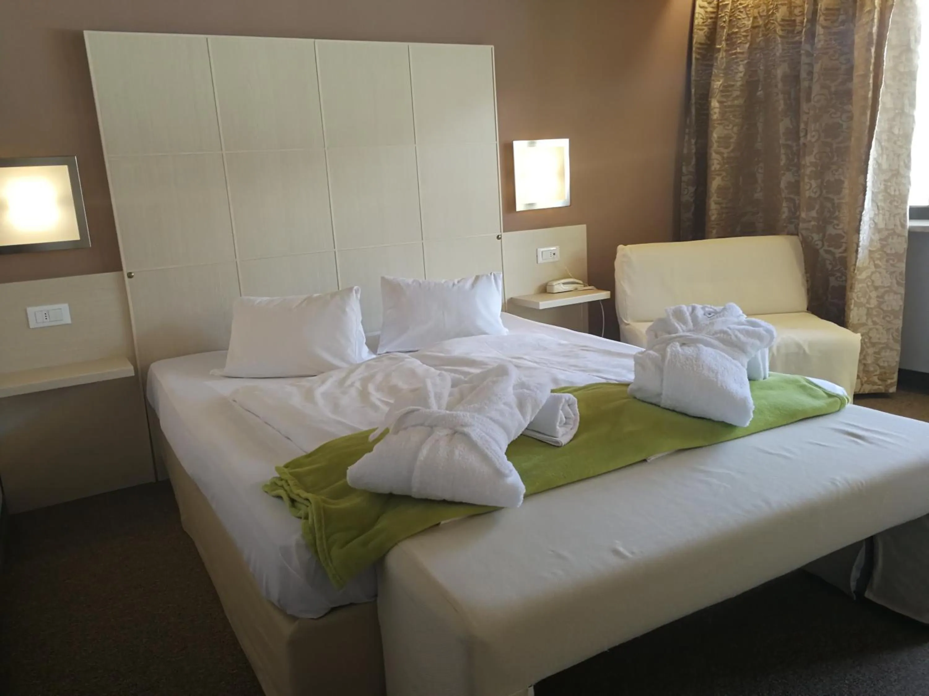 Bed in Hotel Vernagt