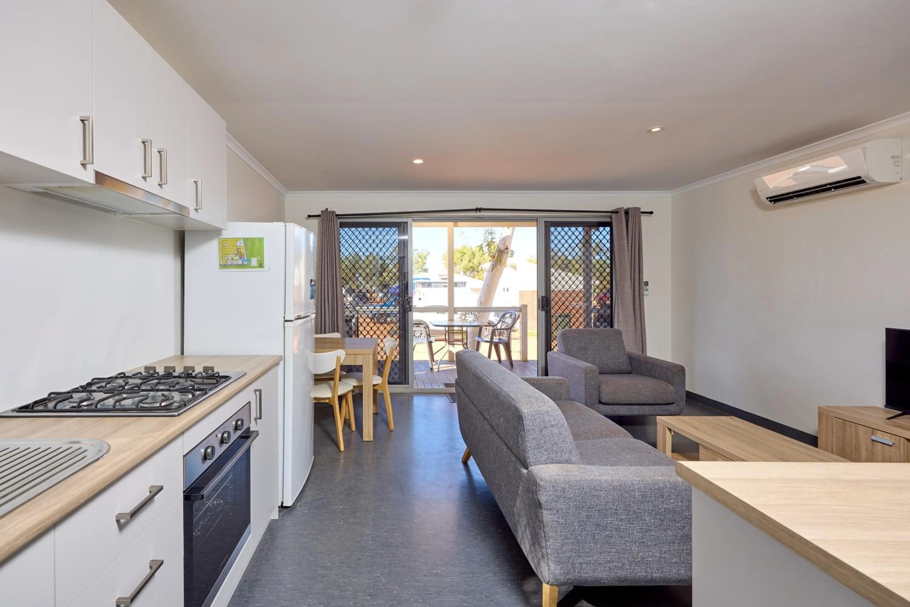 Kitchen or kitchenette in RAC Exmouth Cape Holiday Park