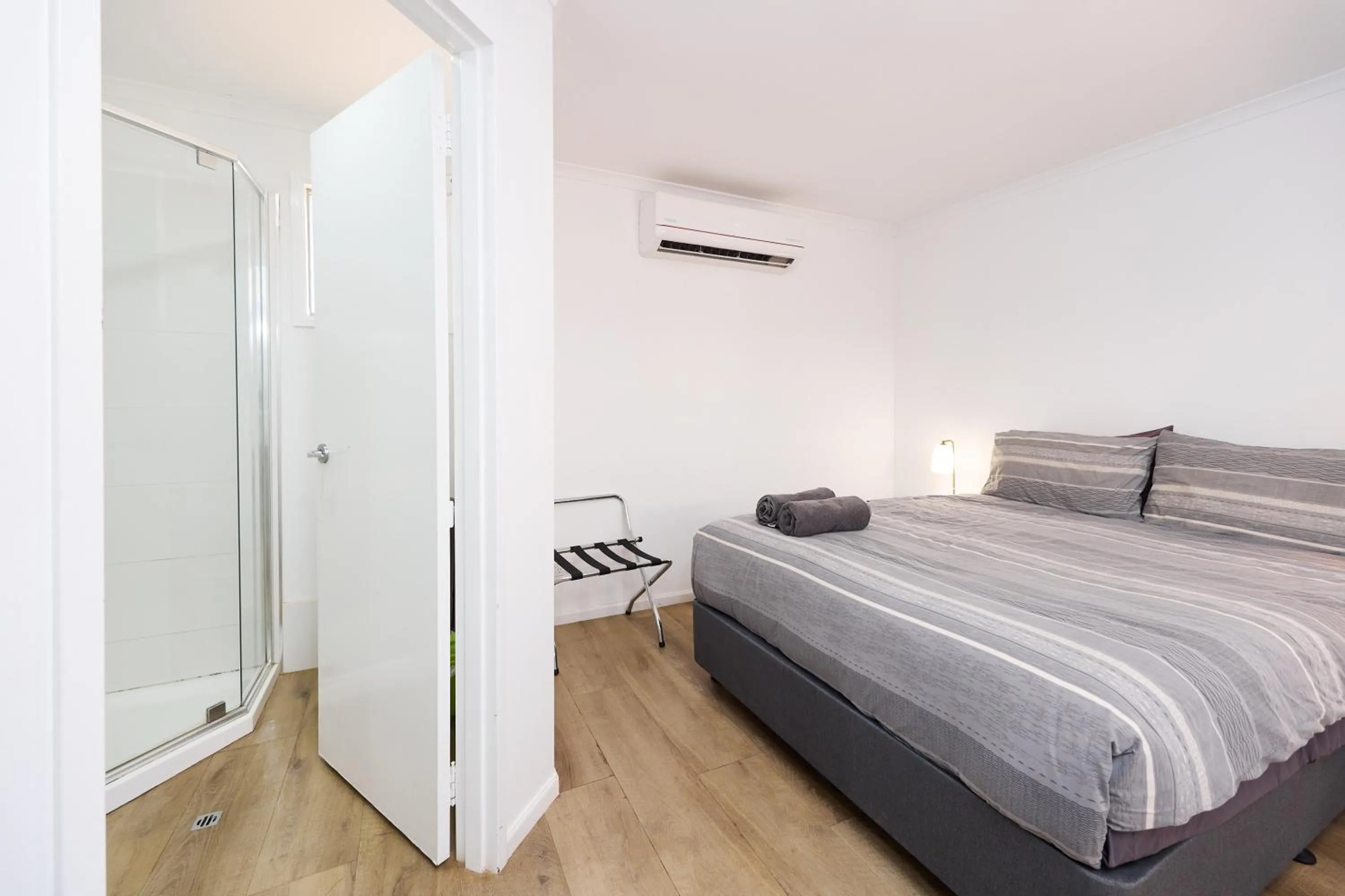 Bedroom, Bed in RAC Exmouth Cape Holiday Park