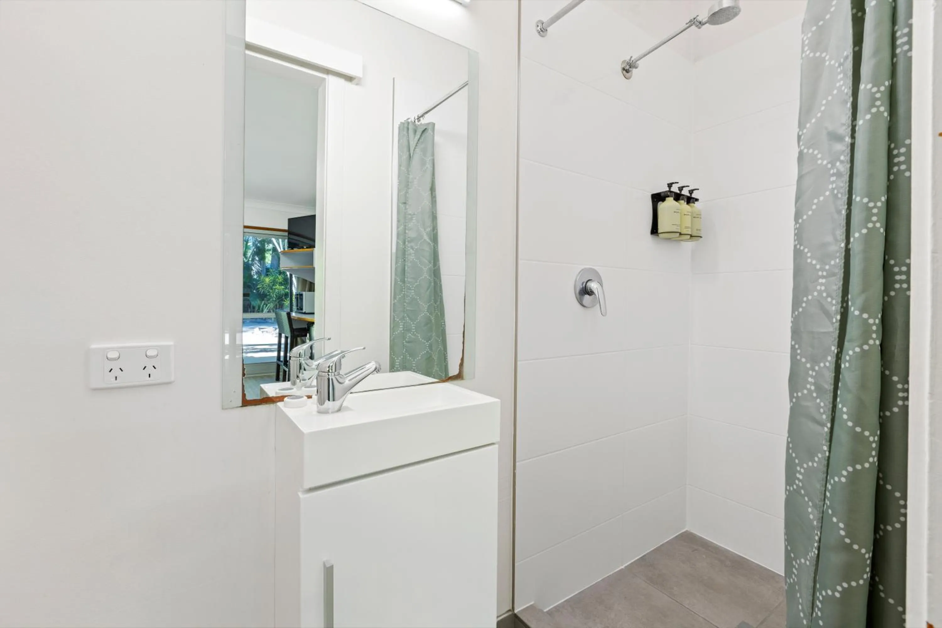 Shower in Tasman Holiday Parks - Airlie Beach