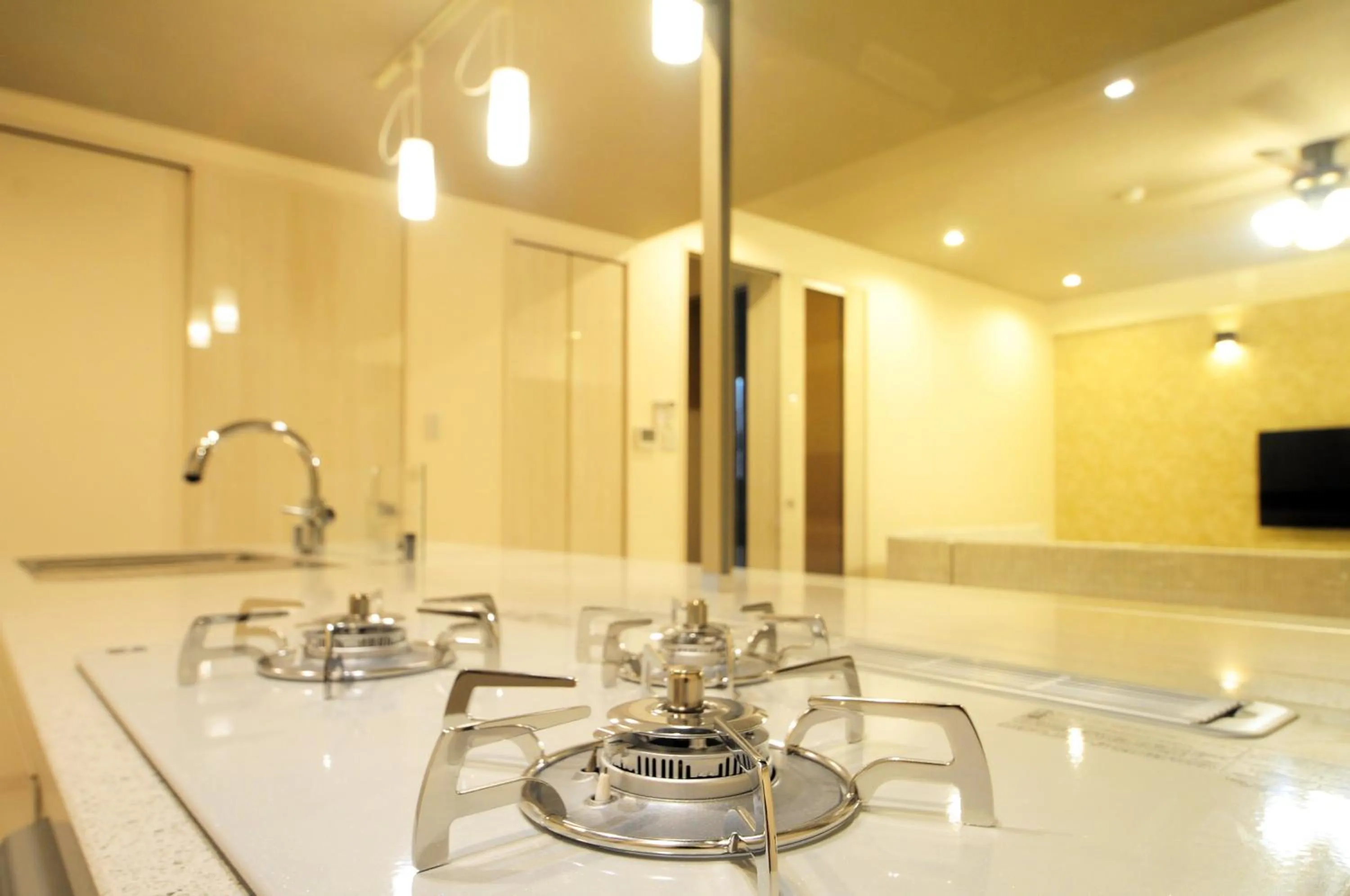 Kitchen or kitchenette in Costa Bella Condominium Resort