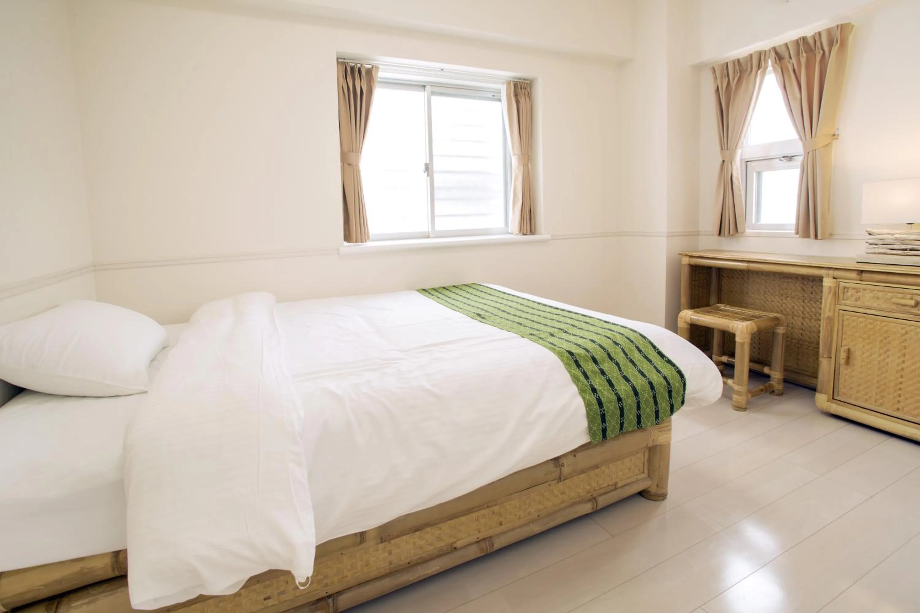 Bedroom, Bed in Costa Bella Condominium Resort