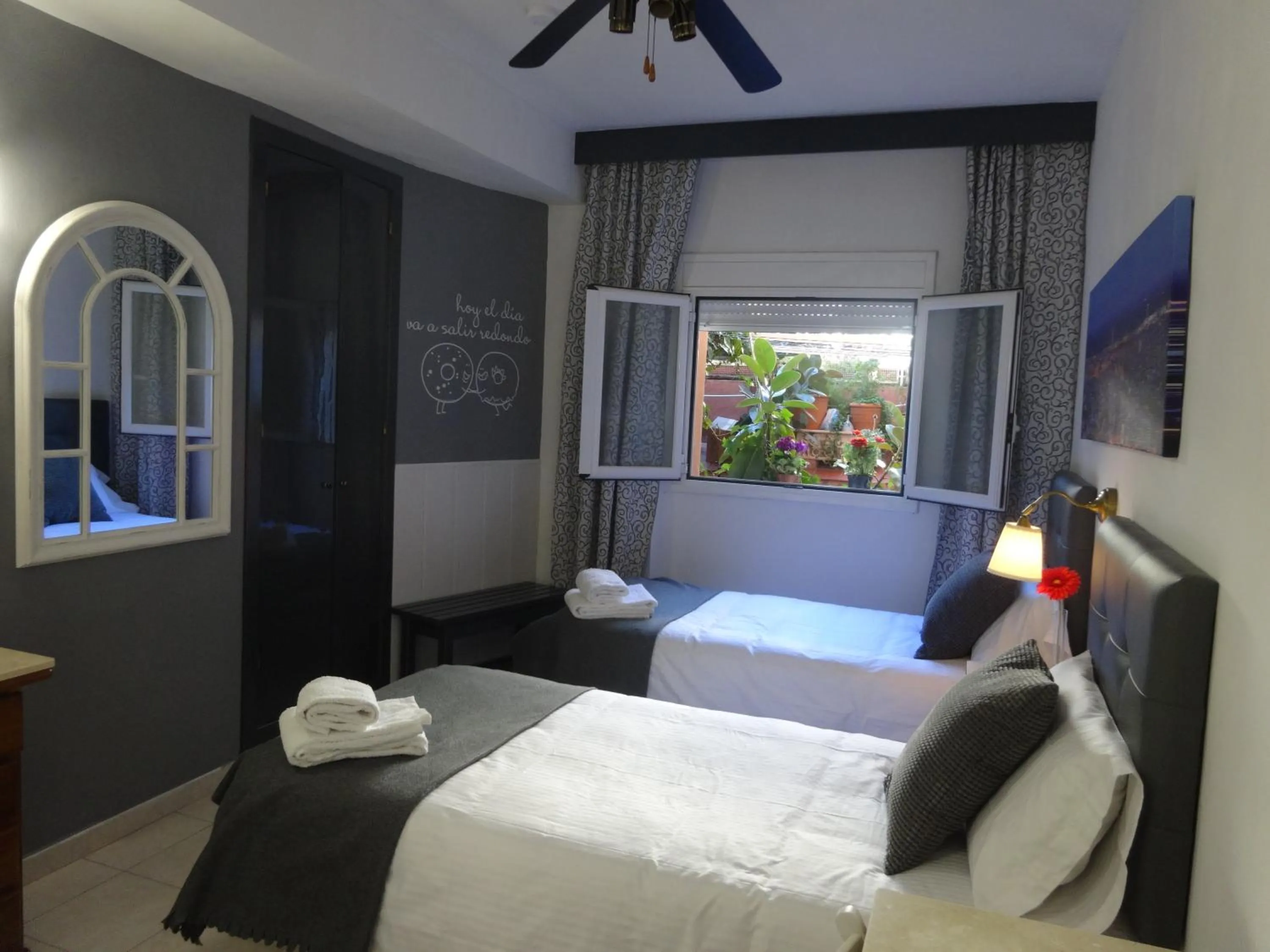 Photo of the whole room, Bed in Hostal Lleida