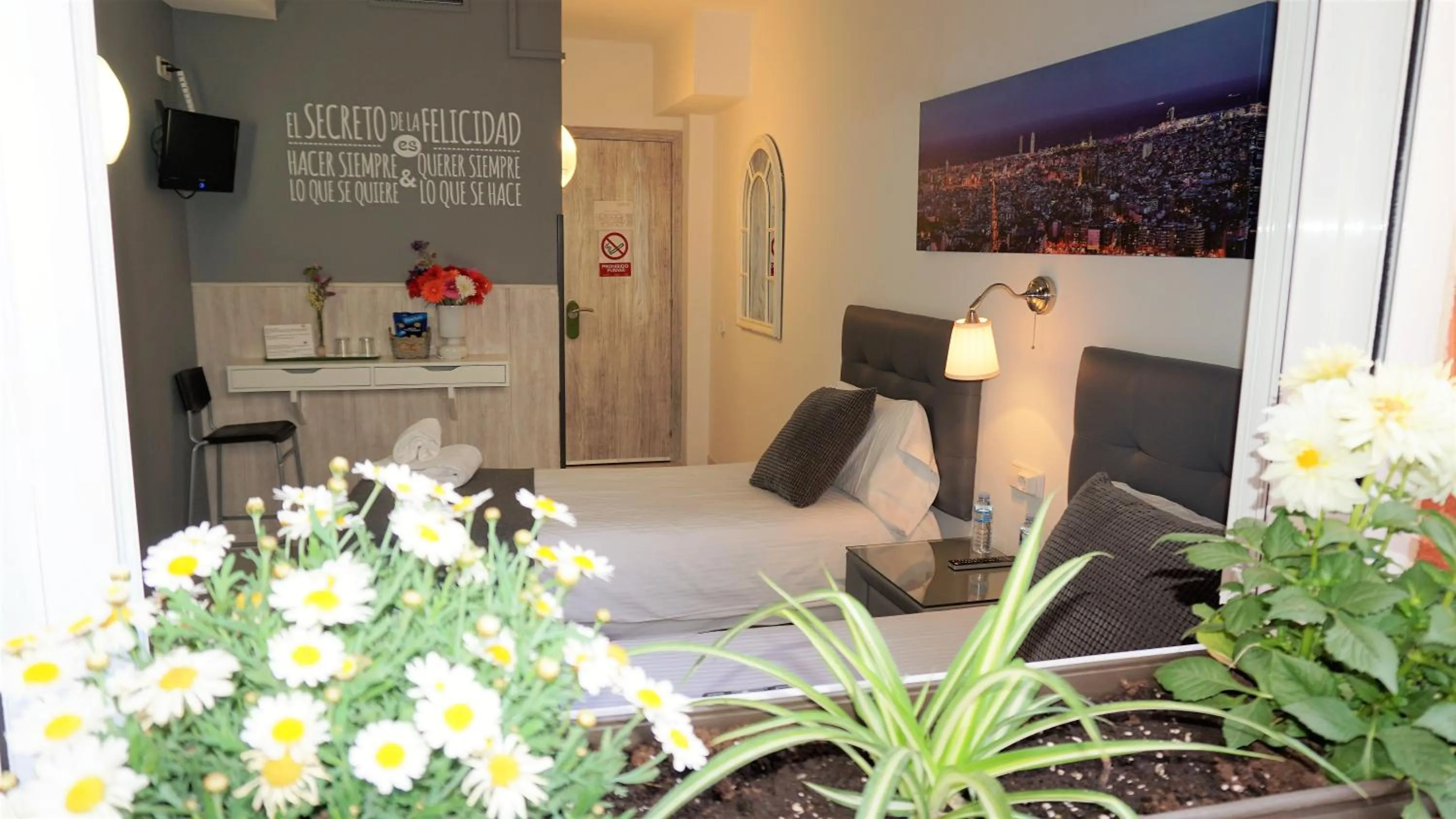 Photo of the whole room, Bed in Hostal Lleida