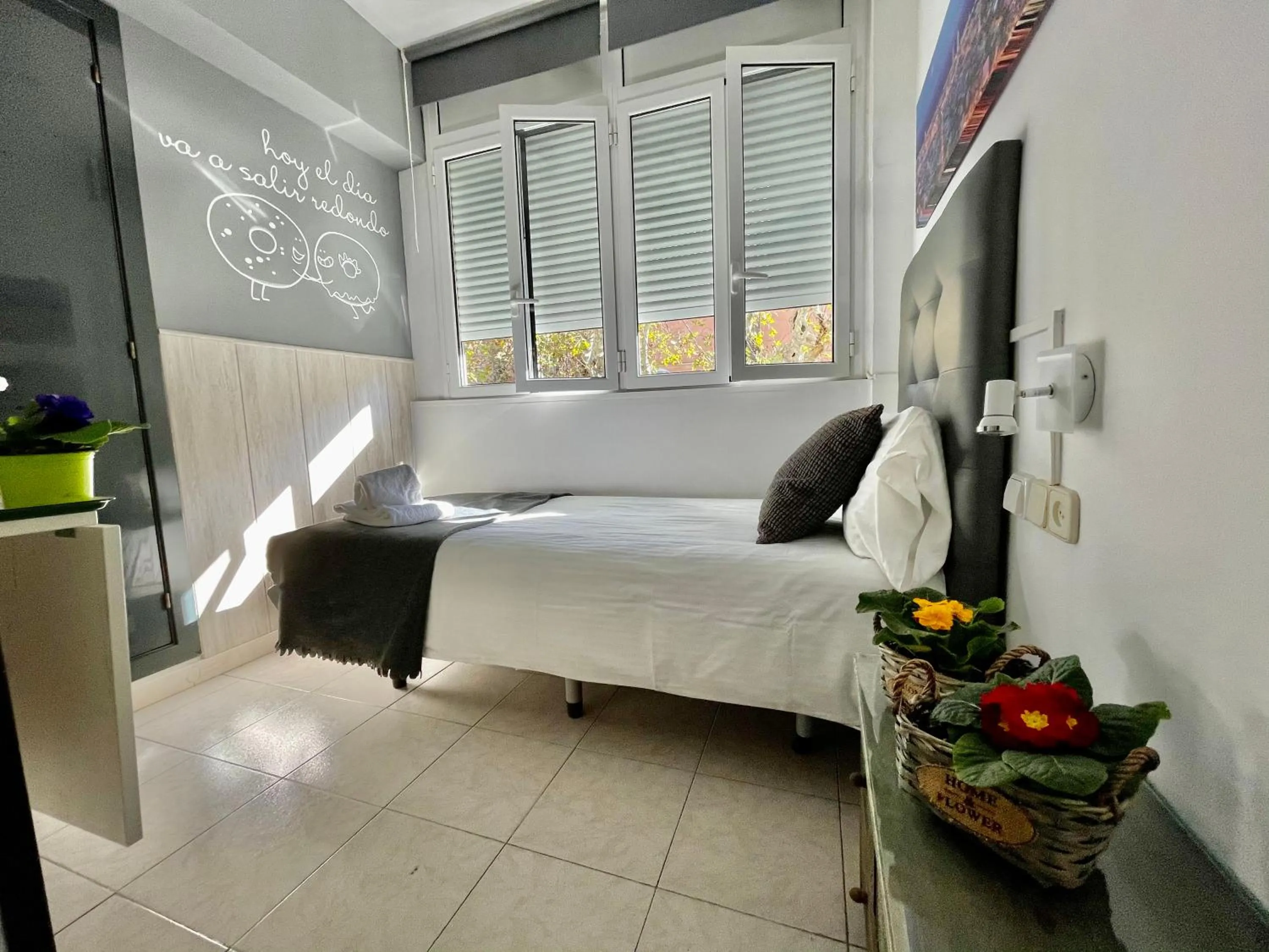 Photo of the whole room, Bed in Hostal Lleida