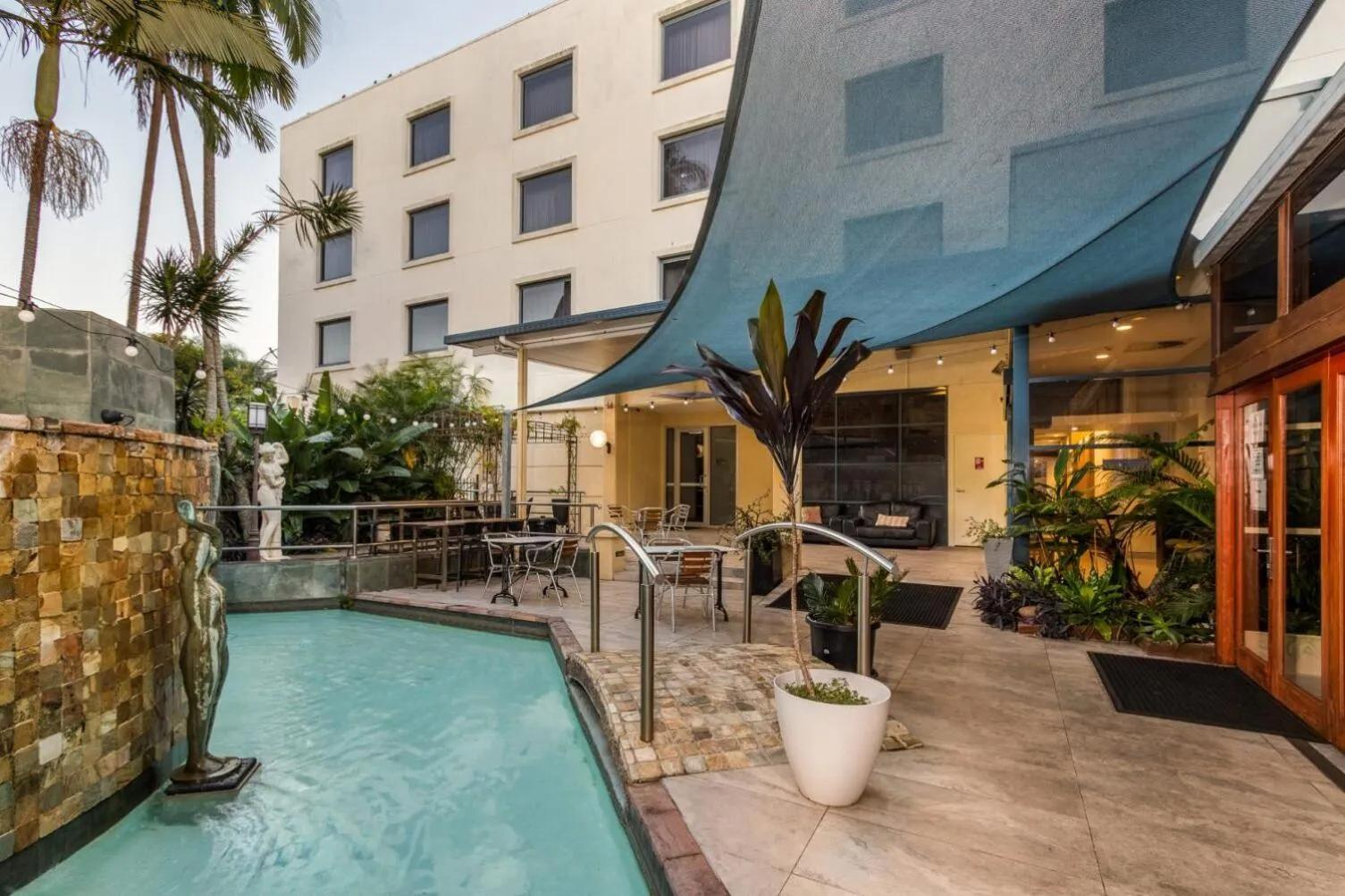 Property building in Hotel Diana Woolloongabba