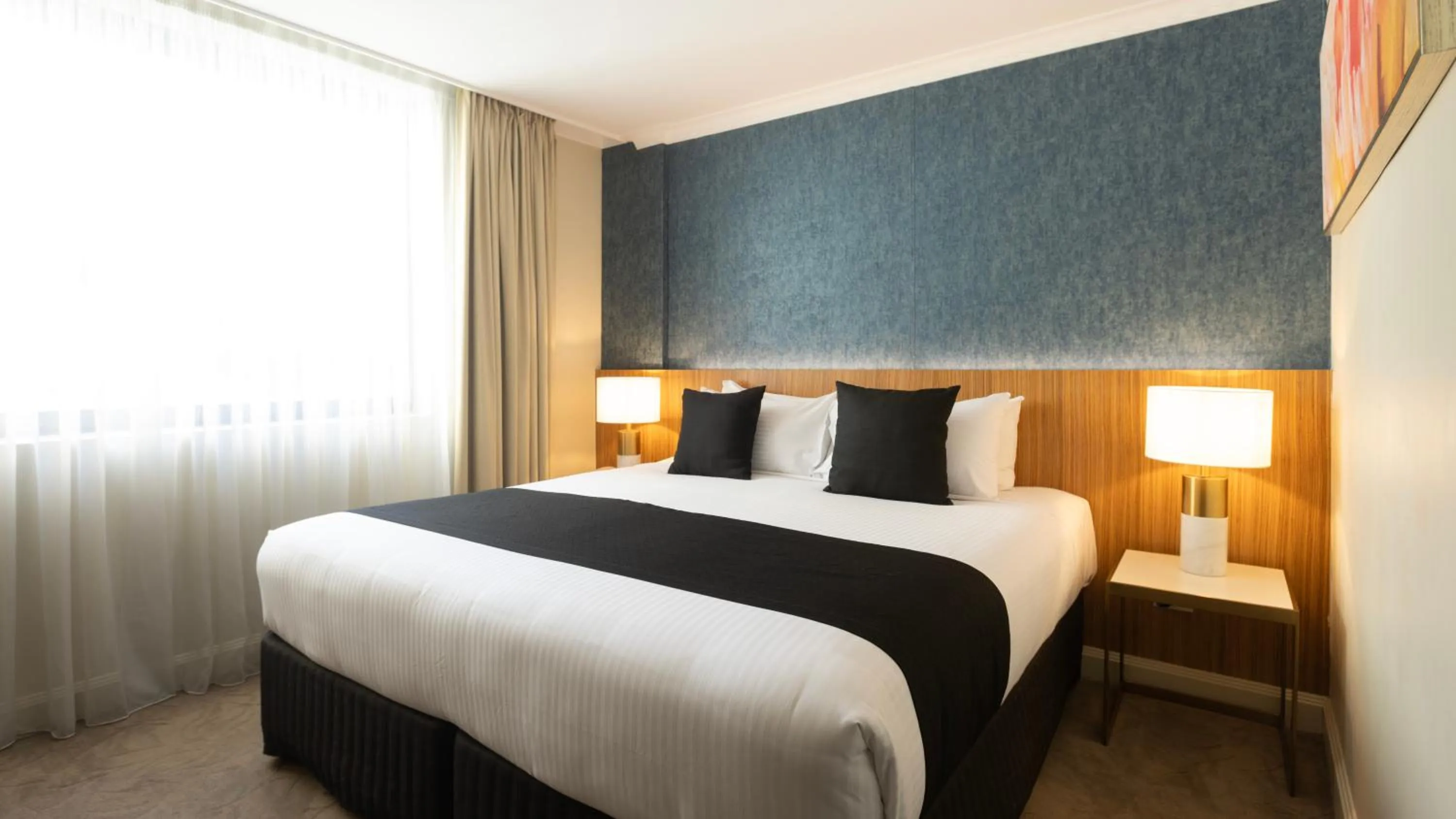 Bed in Hotel Diana Woolloongabba