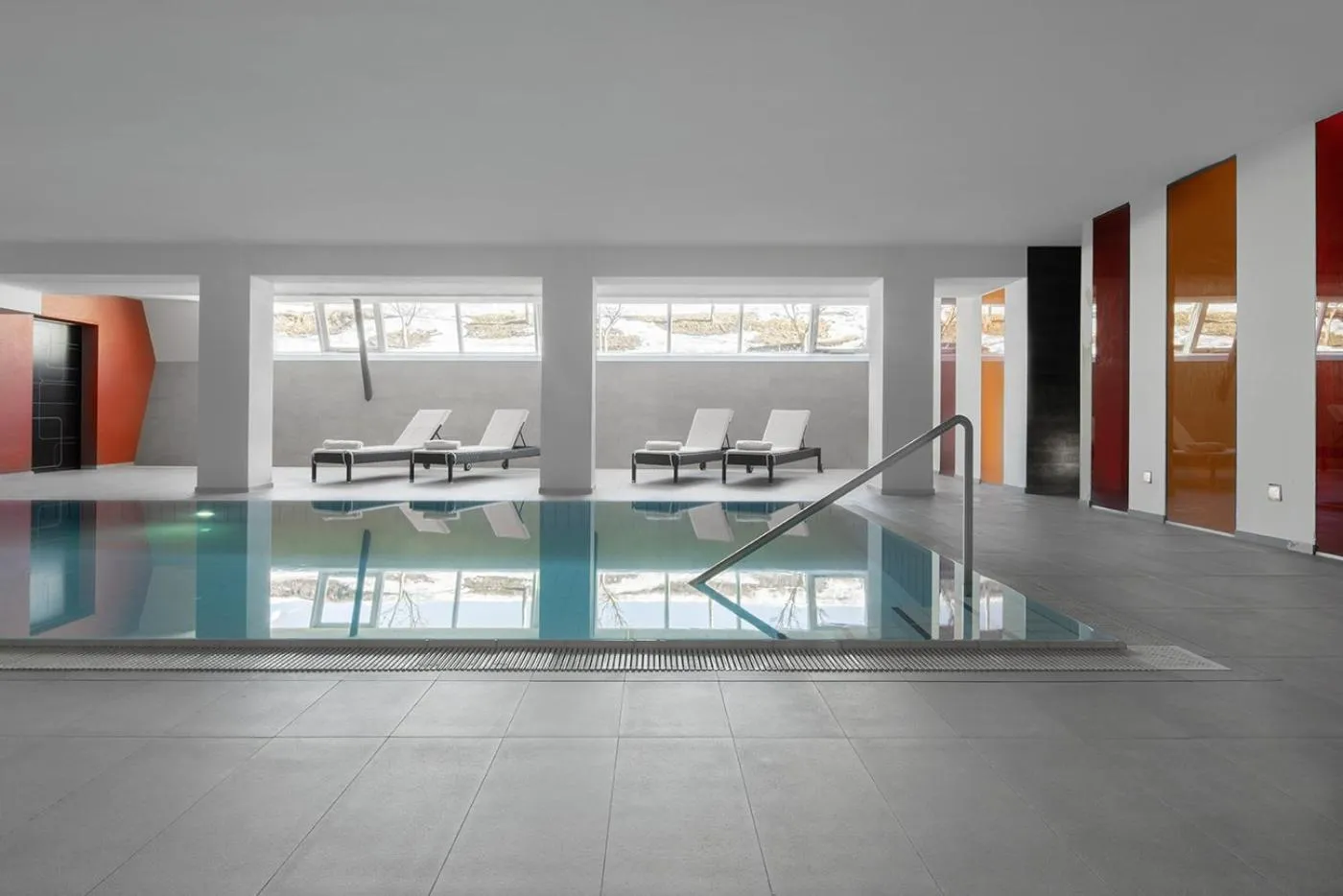 Swimming pool in Hotel Krondlhof