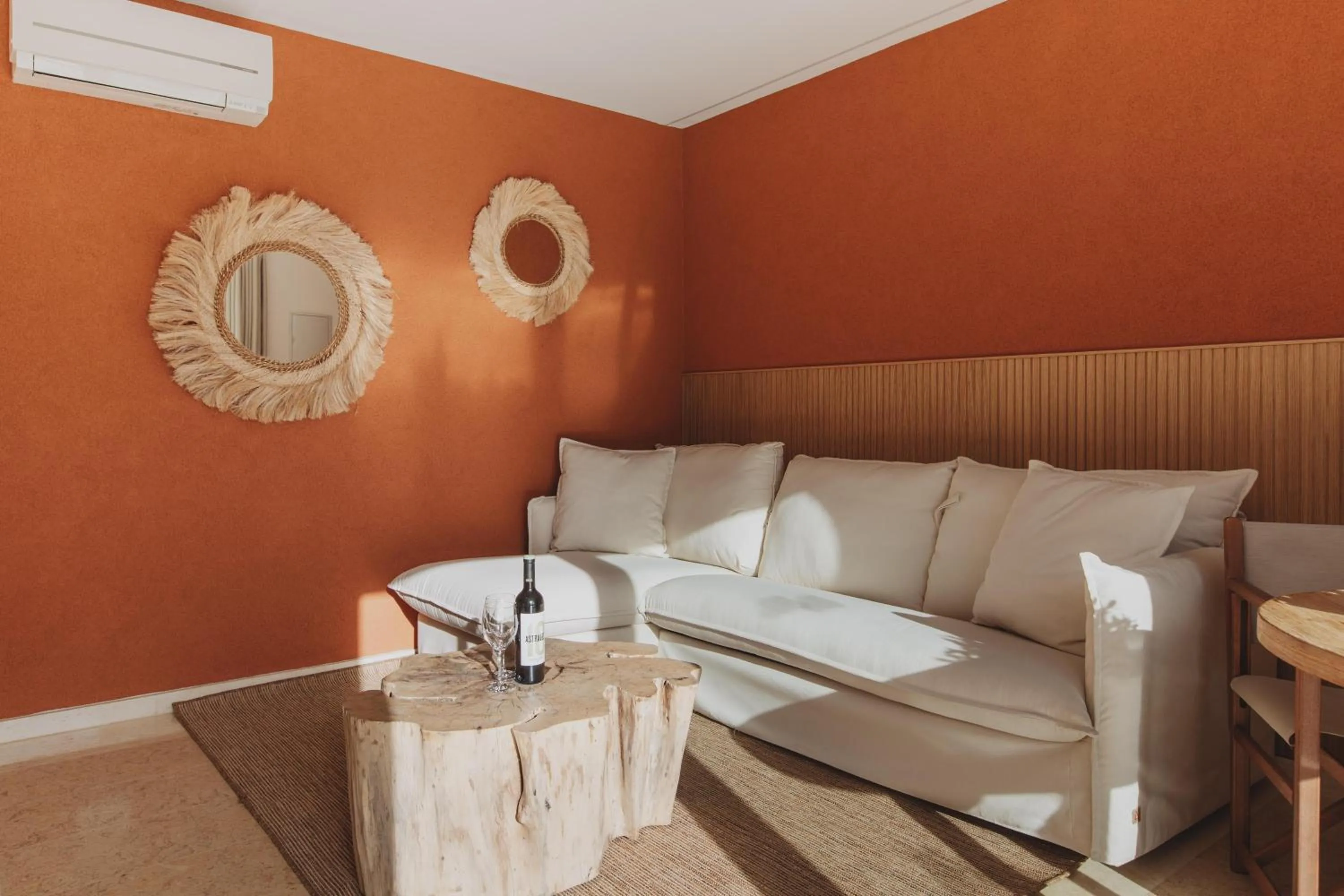 Photo of the whole room in Lago Resort Menorca - Villas & Bungalows del Lago