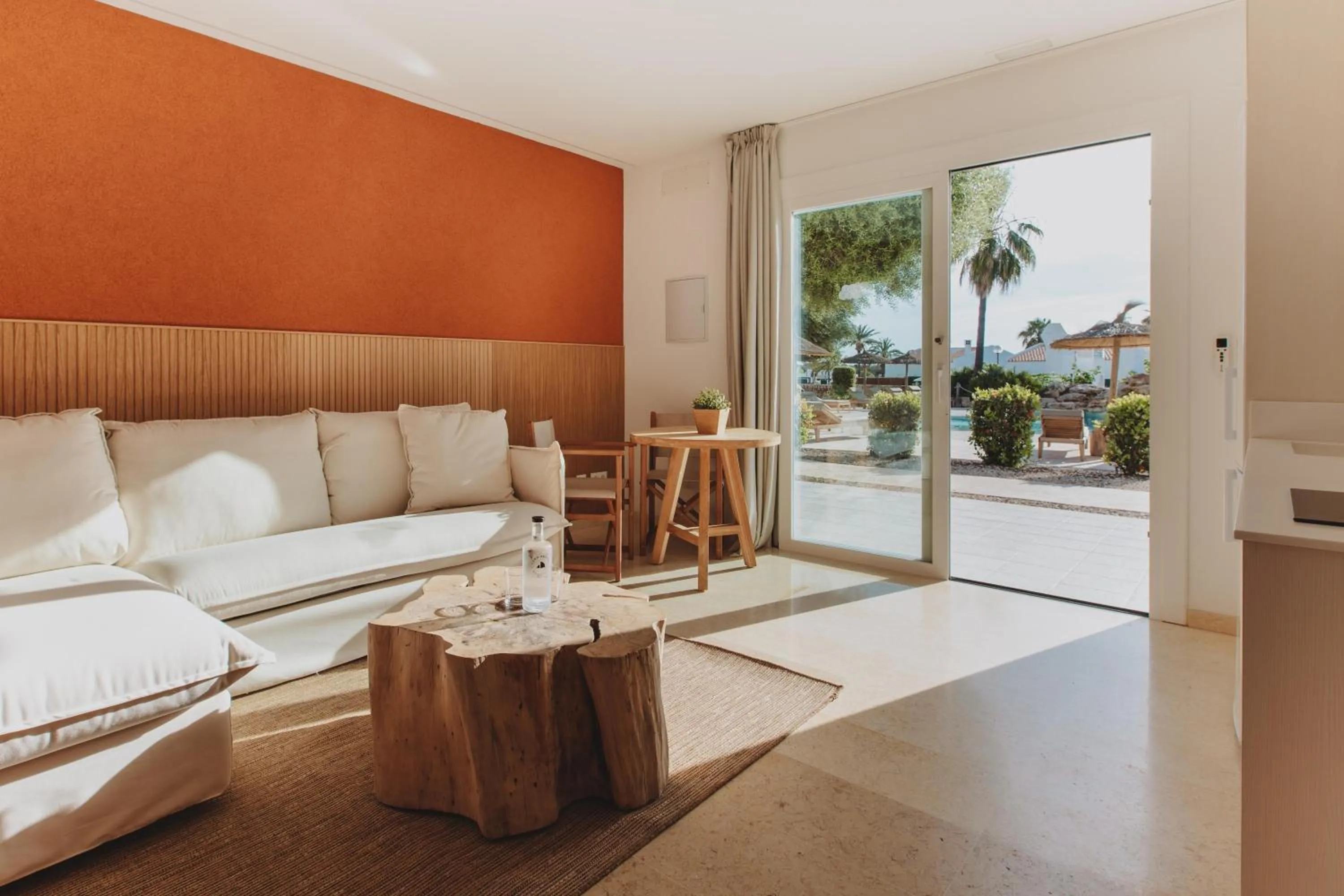 Photo of the whole room in Lago Resort Menorca - Villas & Bungalows del Lago