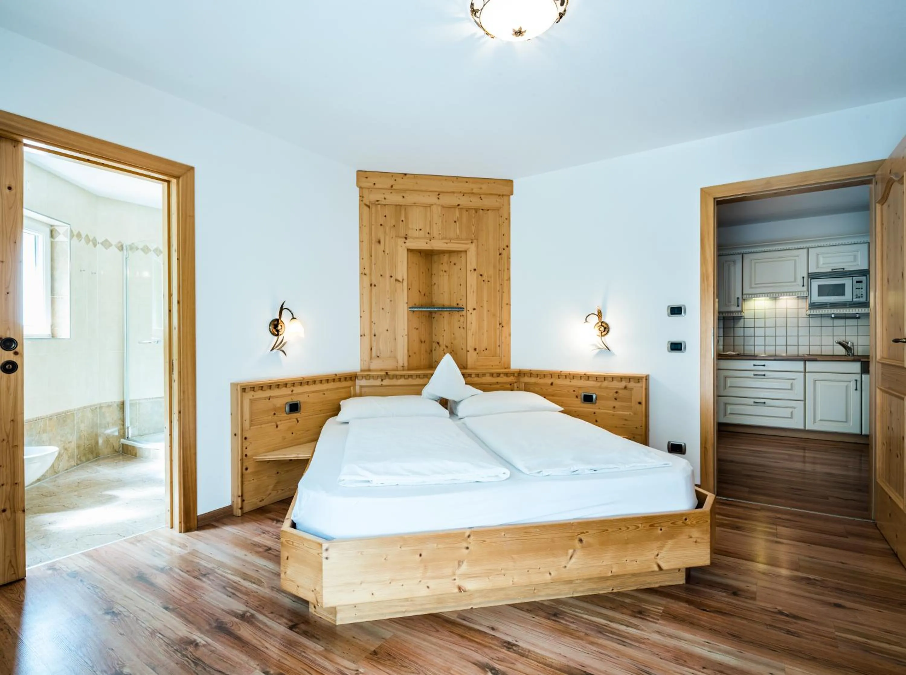 Photo of the whole room, Bed in Garni Hotel and Apartments Wildbach