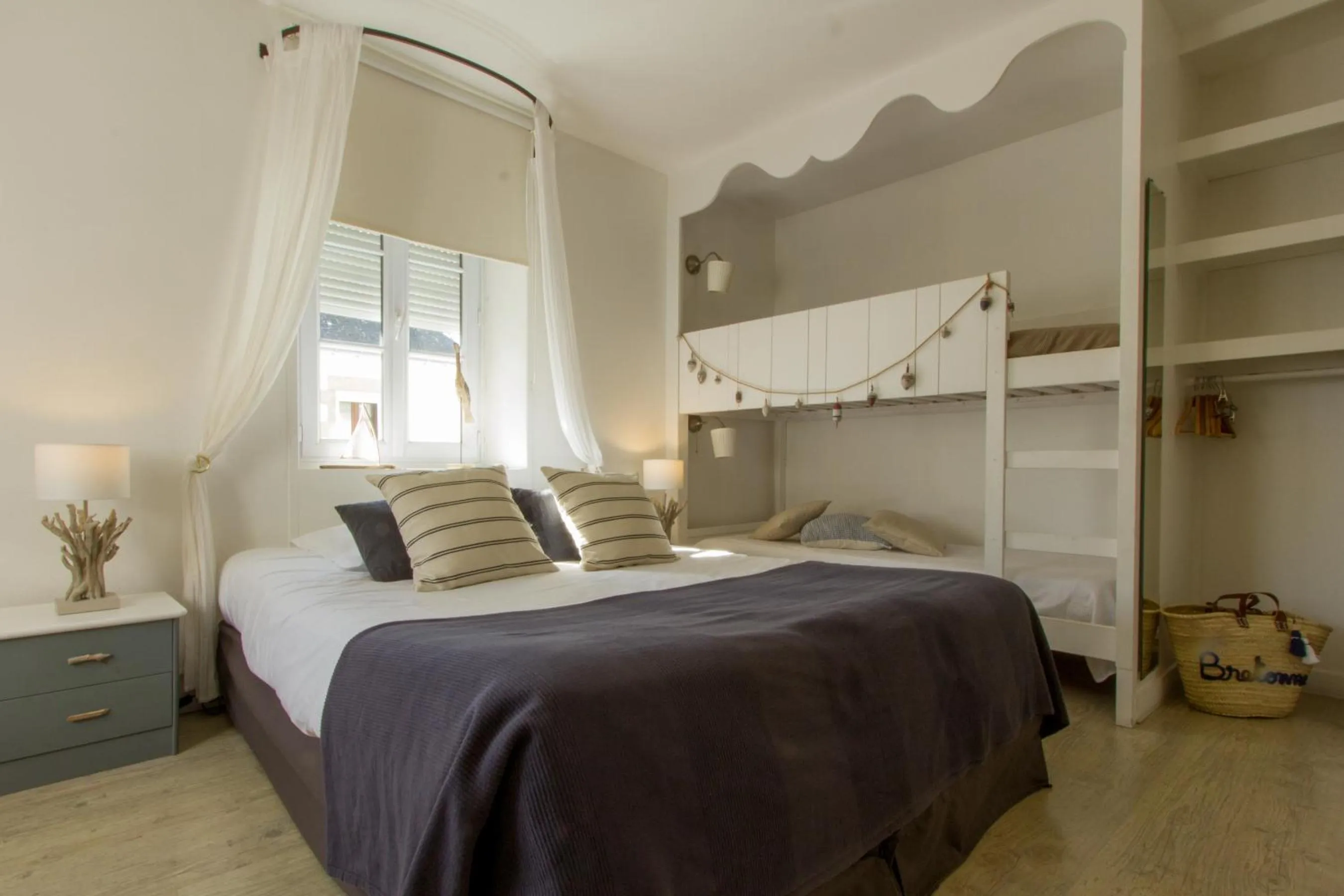 Photo of the whole room in Casa Cosy Le Pouliguen