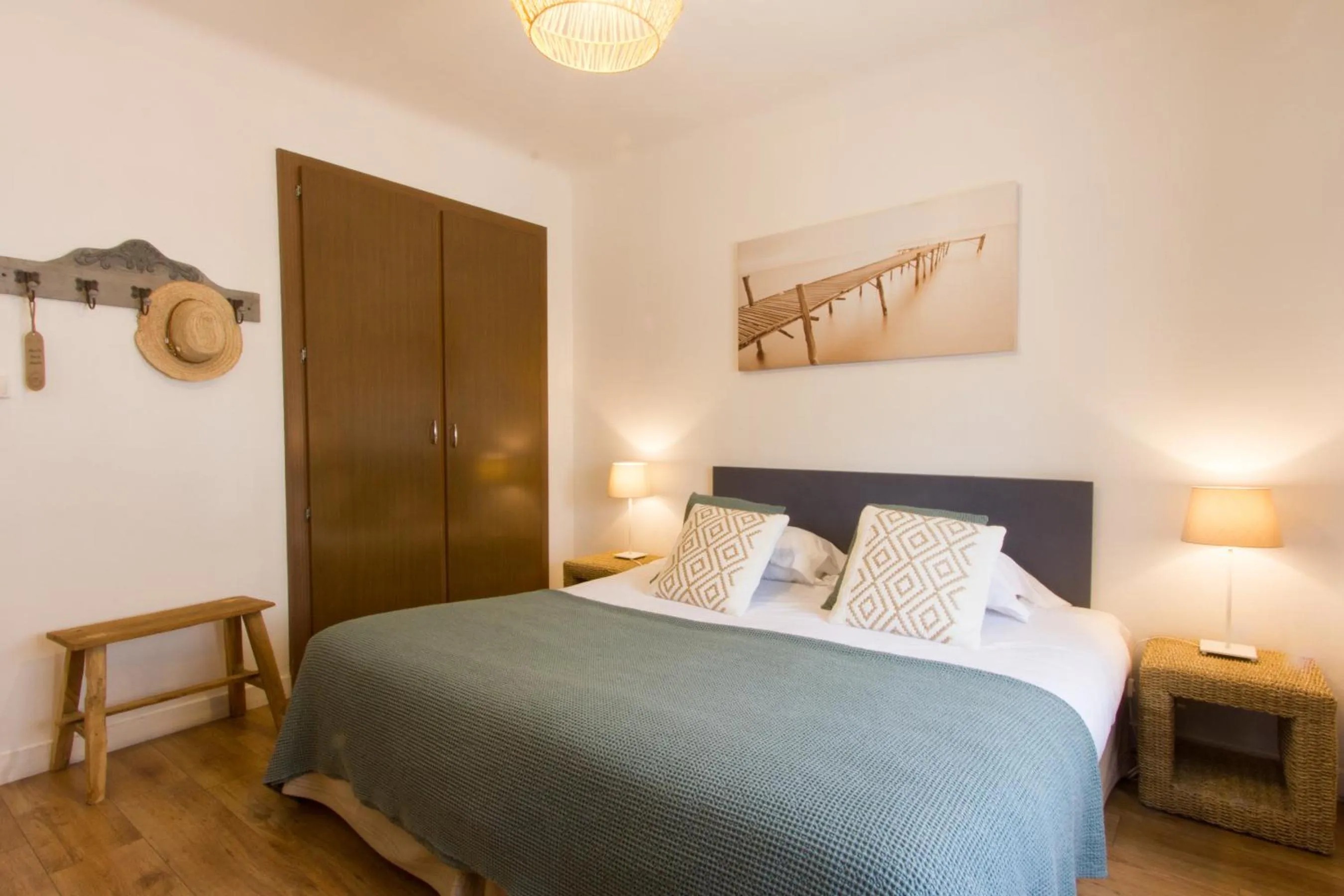 Photo of the whole room in Casa Cosy Le Pouliguen