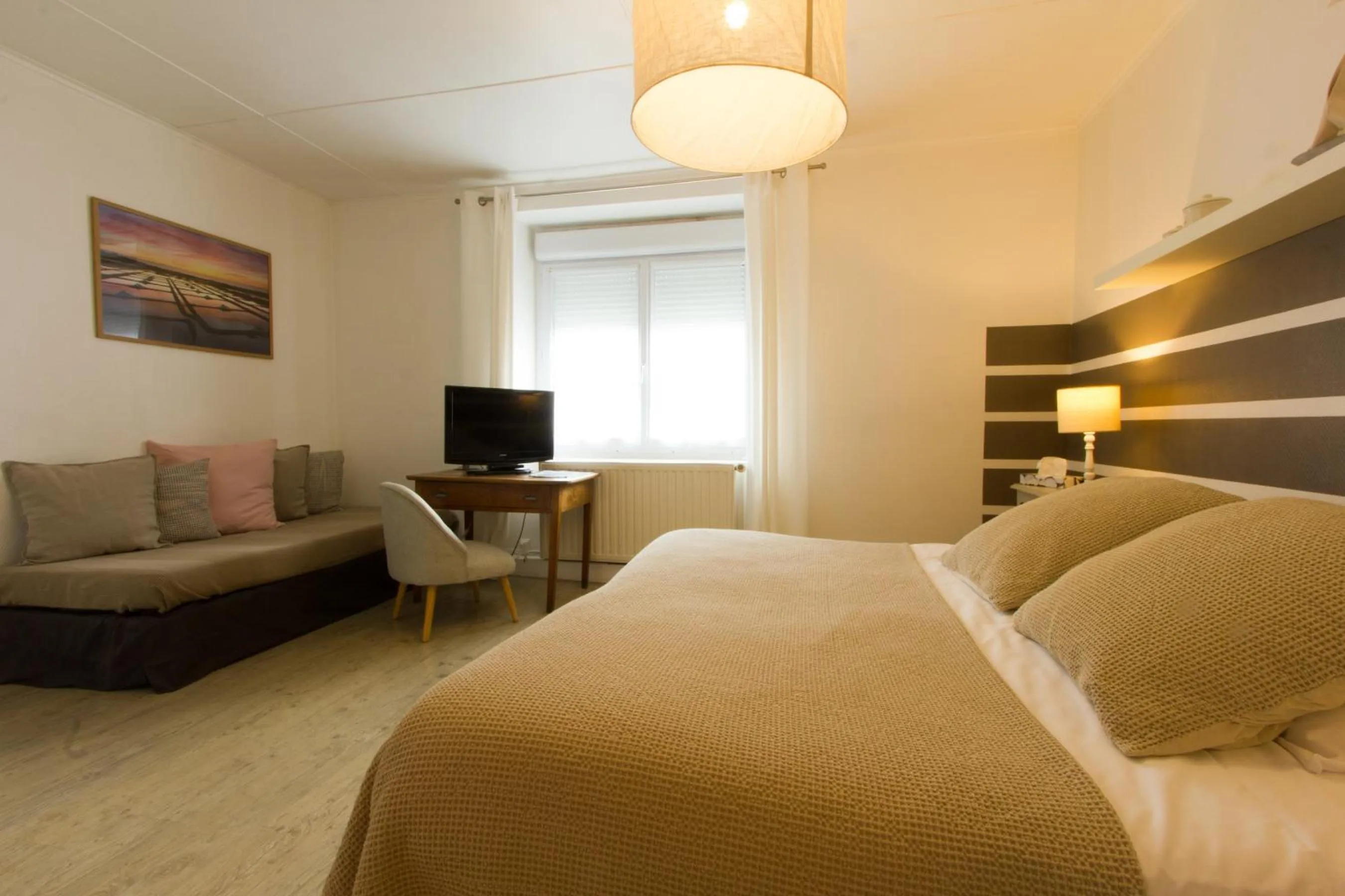 Photo of the whole room in Casa Cosy Le Pouliguen