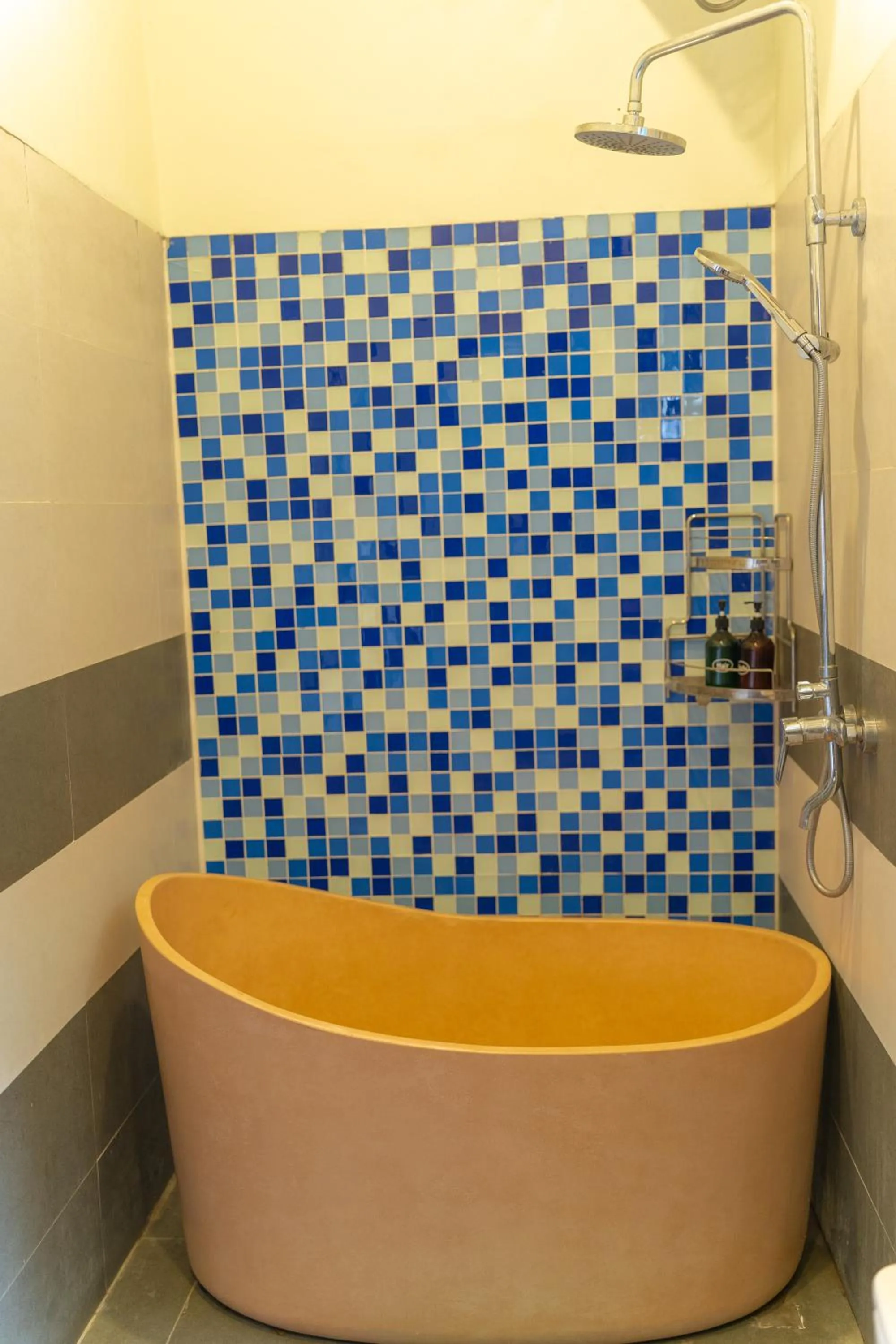 Shower in Green Mountain Homestay