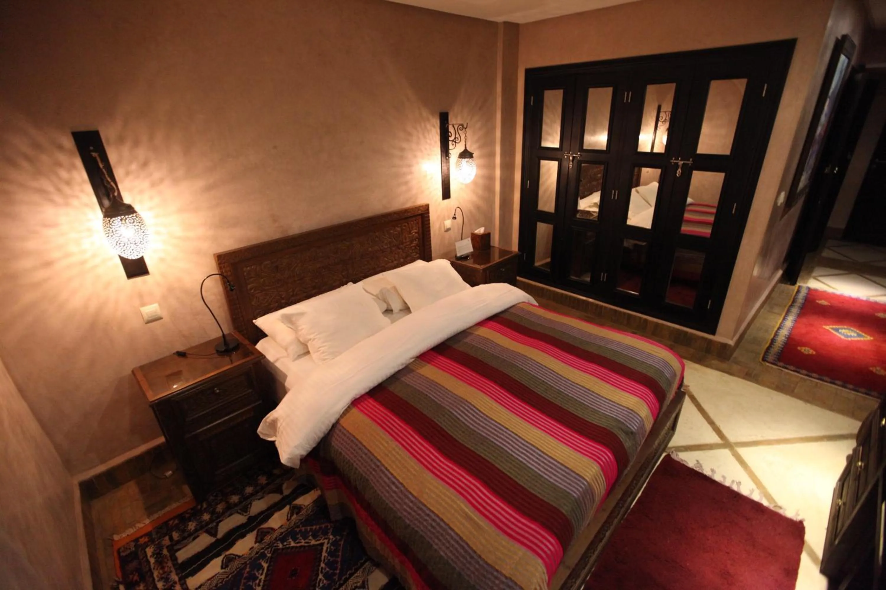 Photo of the whole room, Bed in Riad Dar Haven