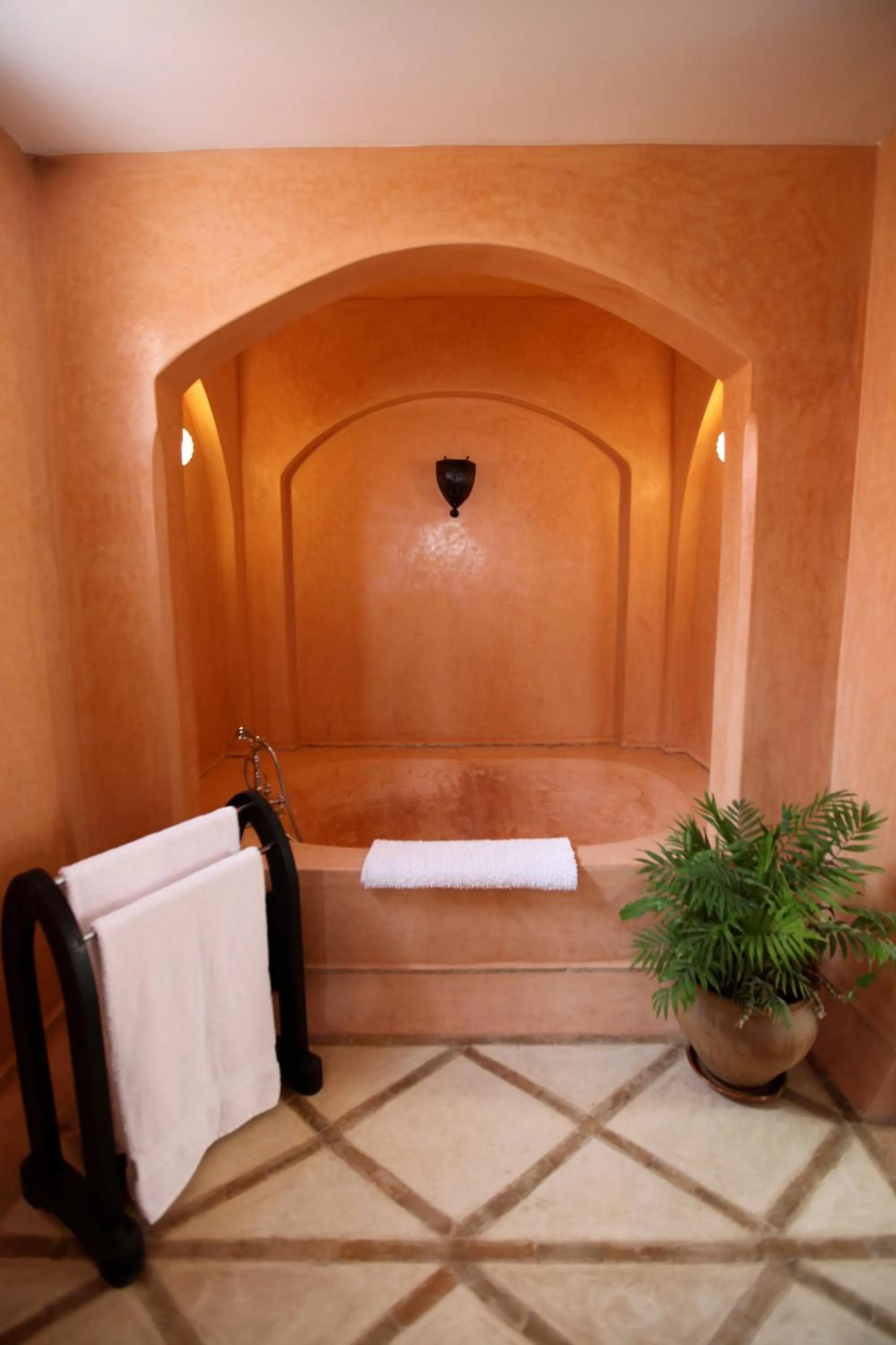 Bathroom, Bed in Riad Dar Haven