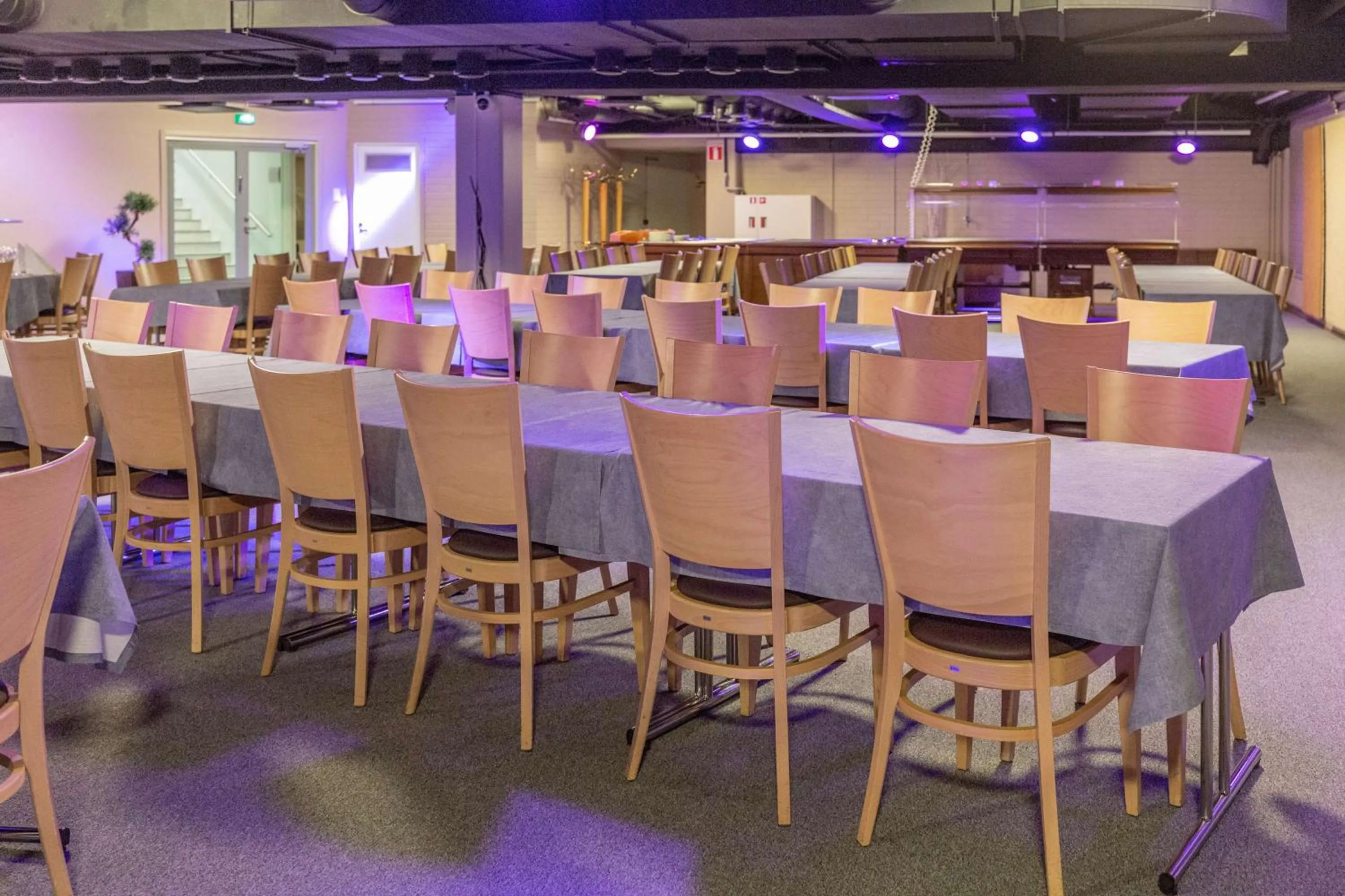 Restaurant/places to eat in Scandic Helsinki Aviacongress