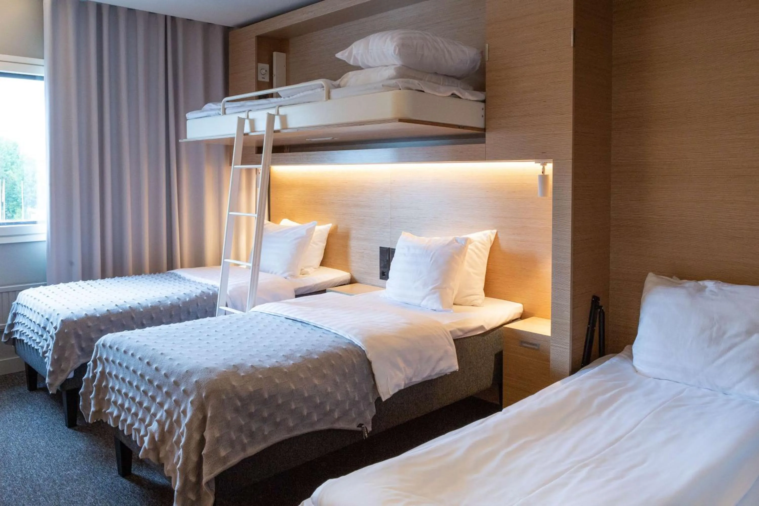 Bedroom, Bed in Scandic Helsinki Aviacongress