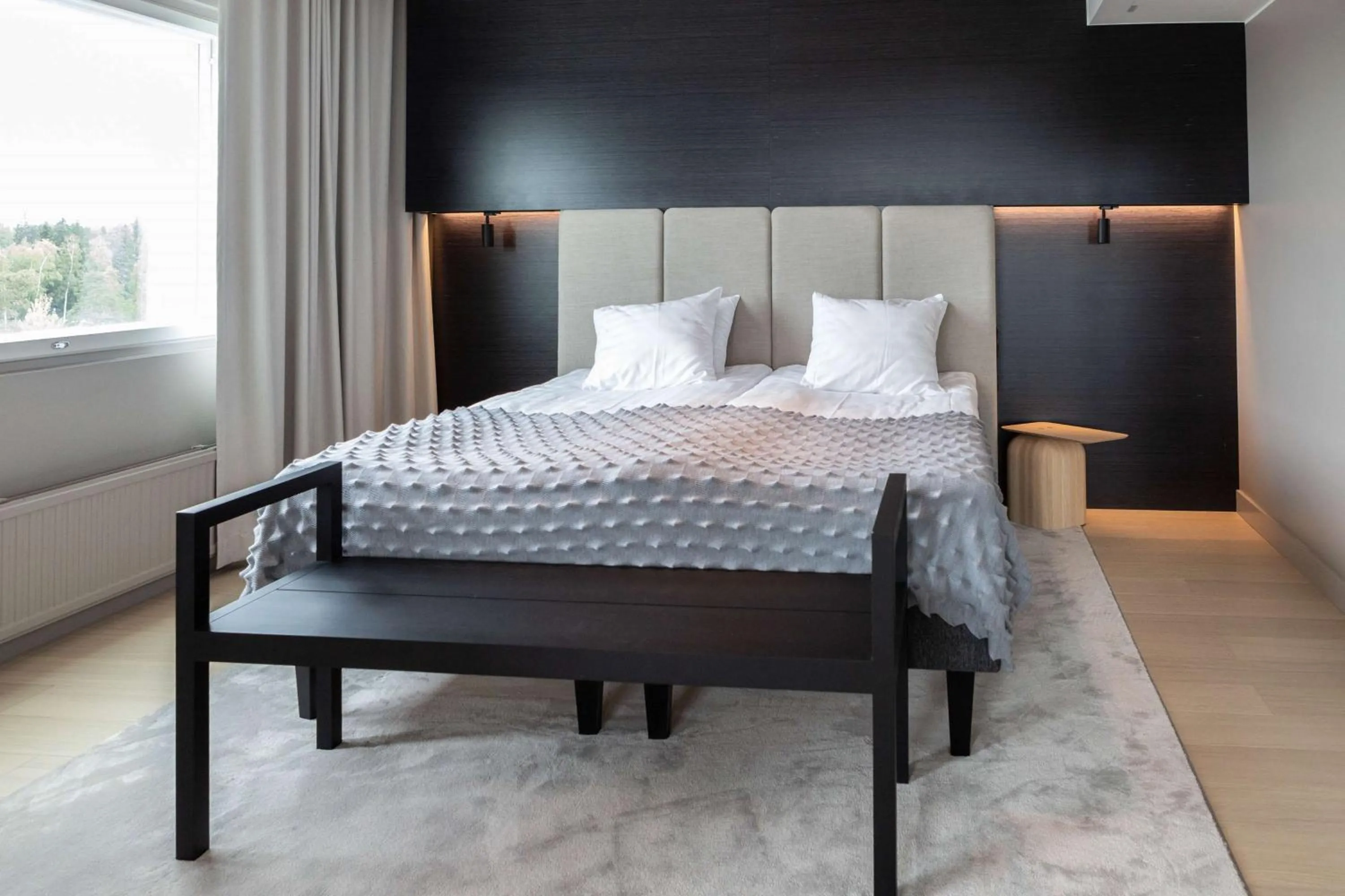 Bedroom, Bed in Scandic Helsinki Aviacongress