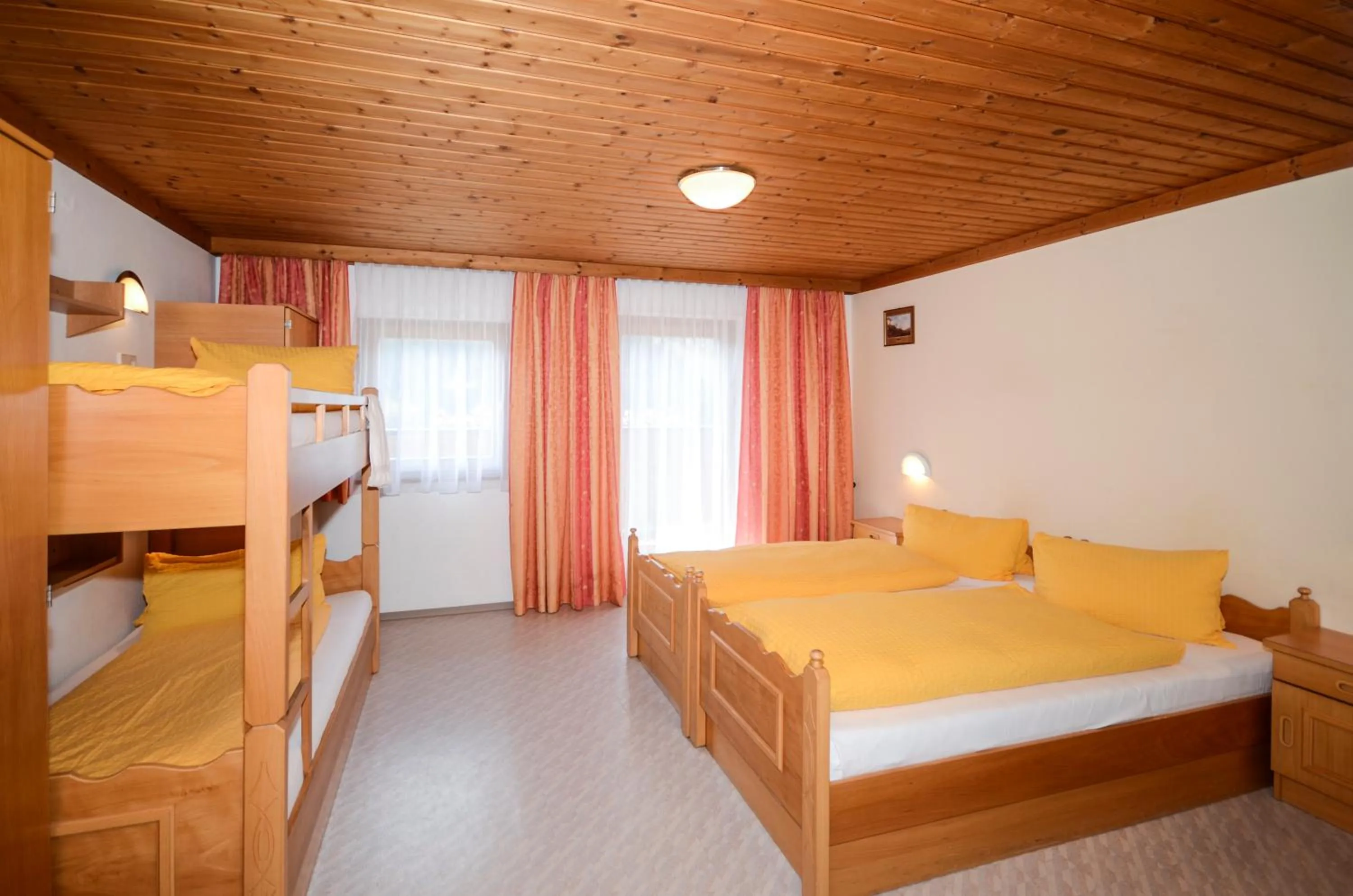 Photo of the whole room, Bed in Ferienhof Wölflbauer