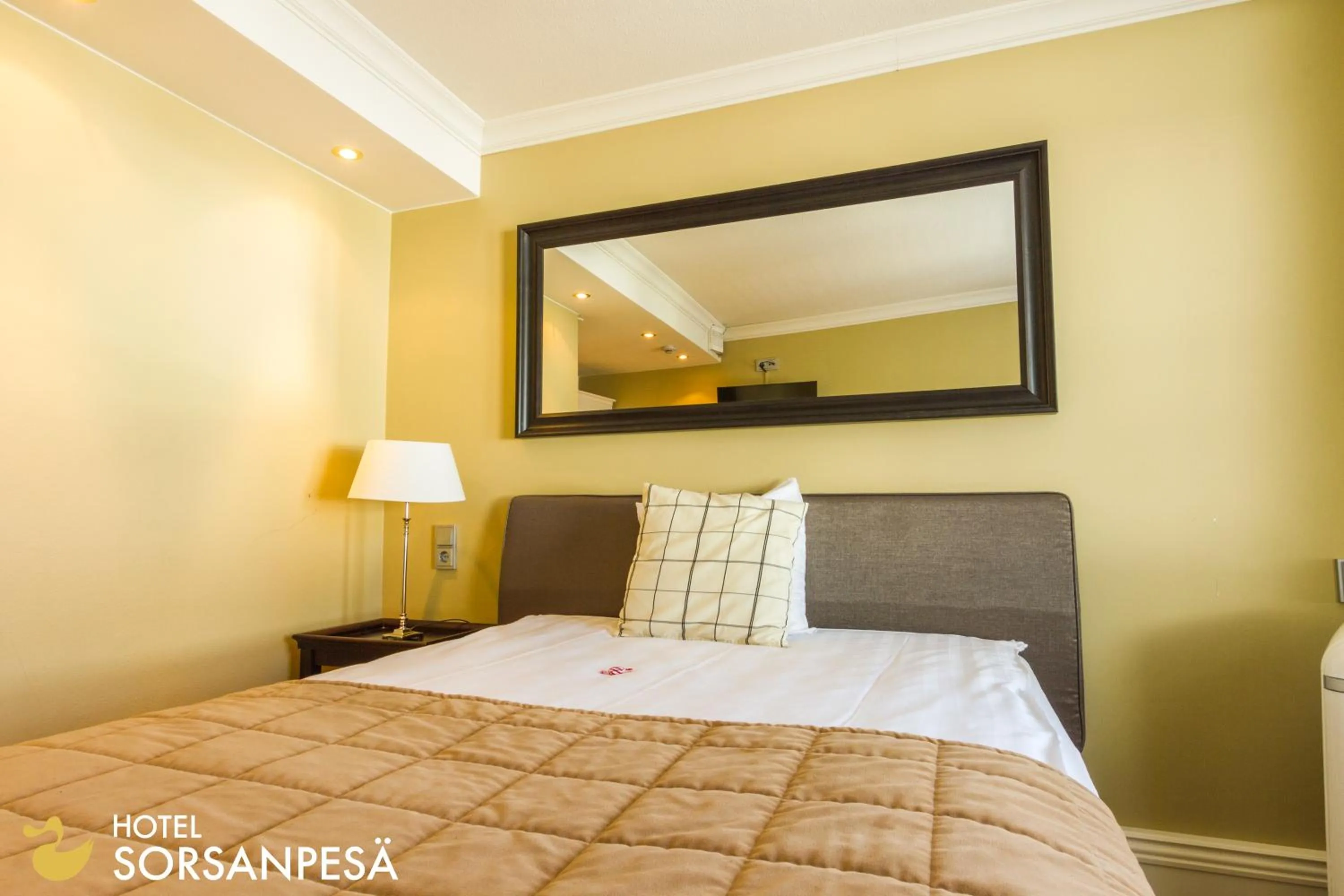 Property logo or sign, Bed in Hotel Sorsanpesä