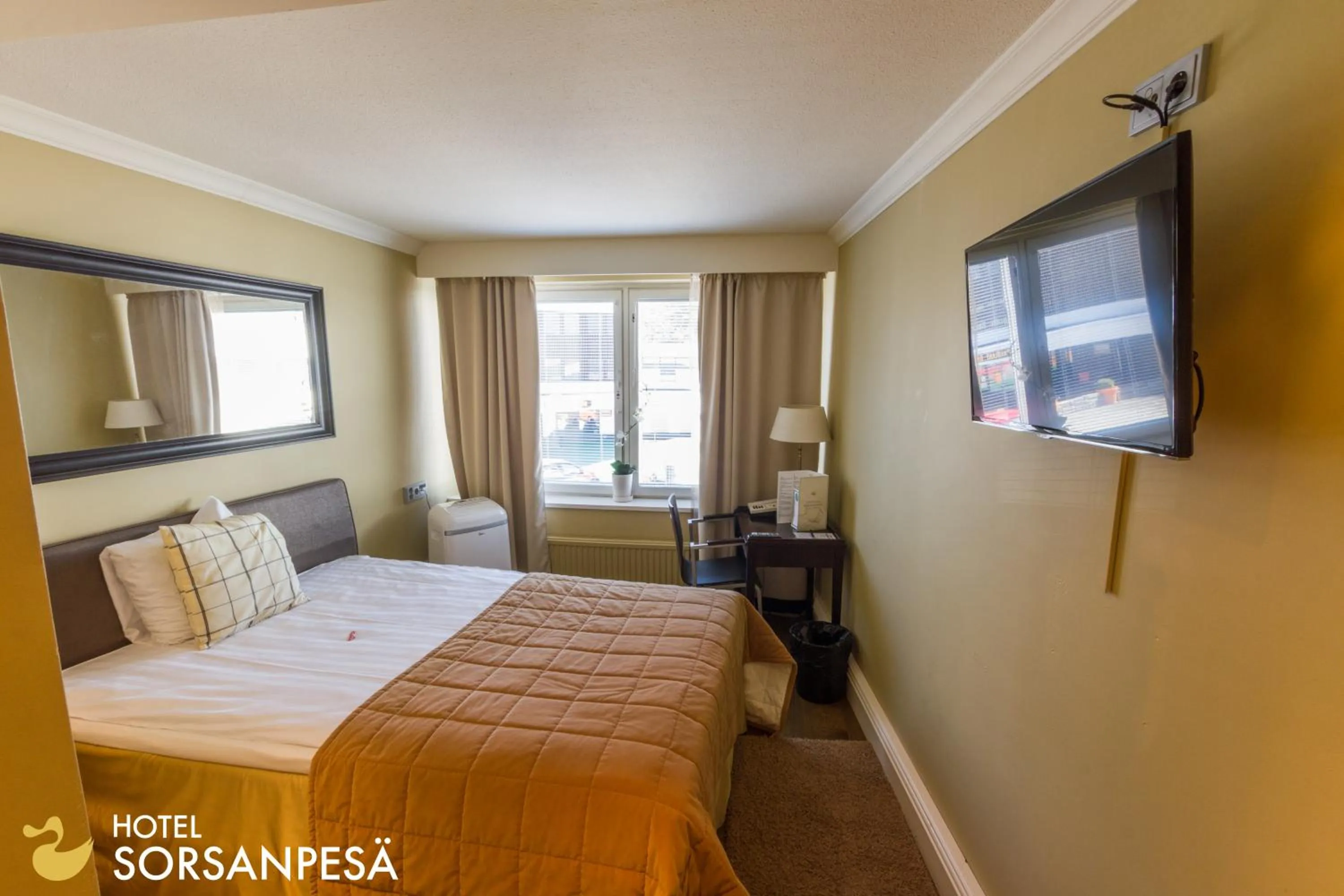 Property logo or sign, Bed in Hotel Sorsanpesä