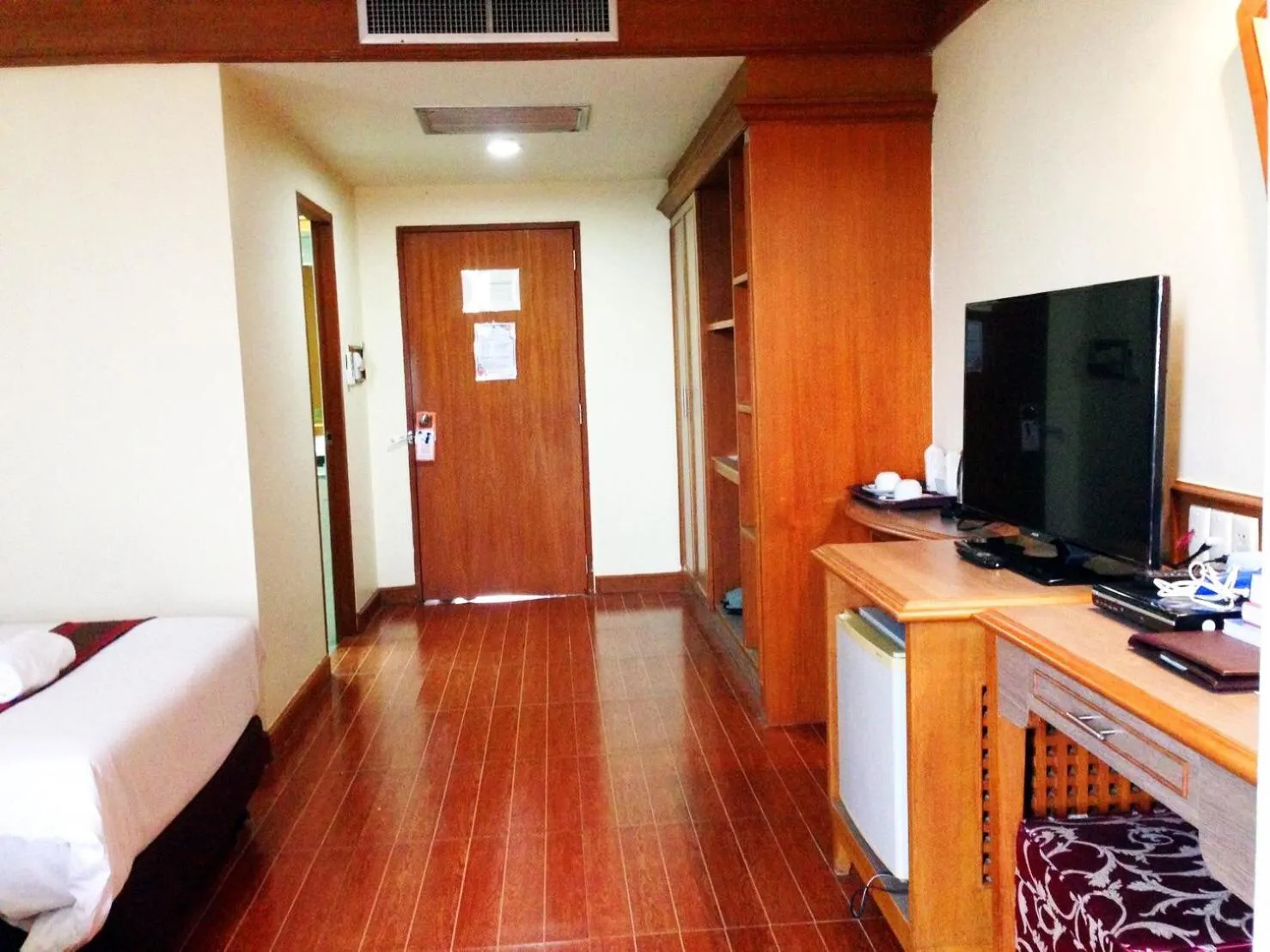 Bed in JP Emerald Hotel