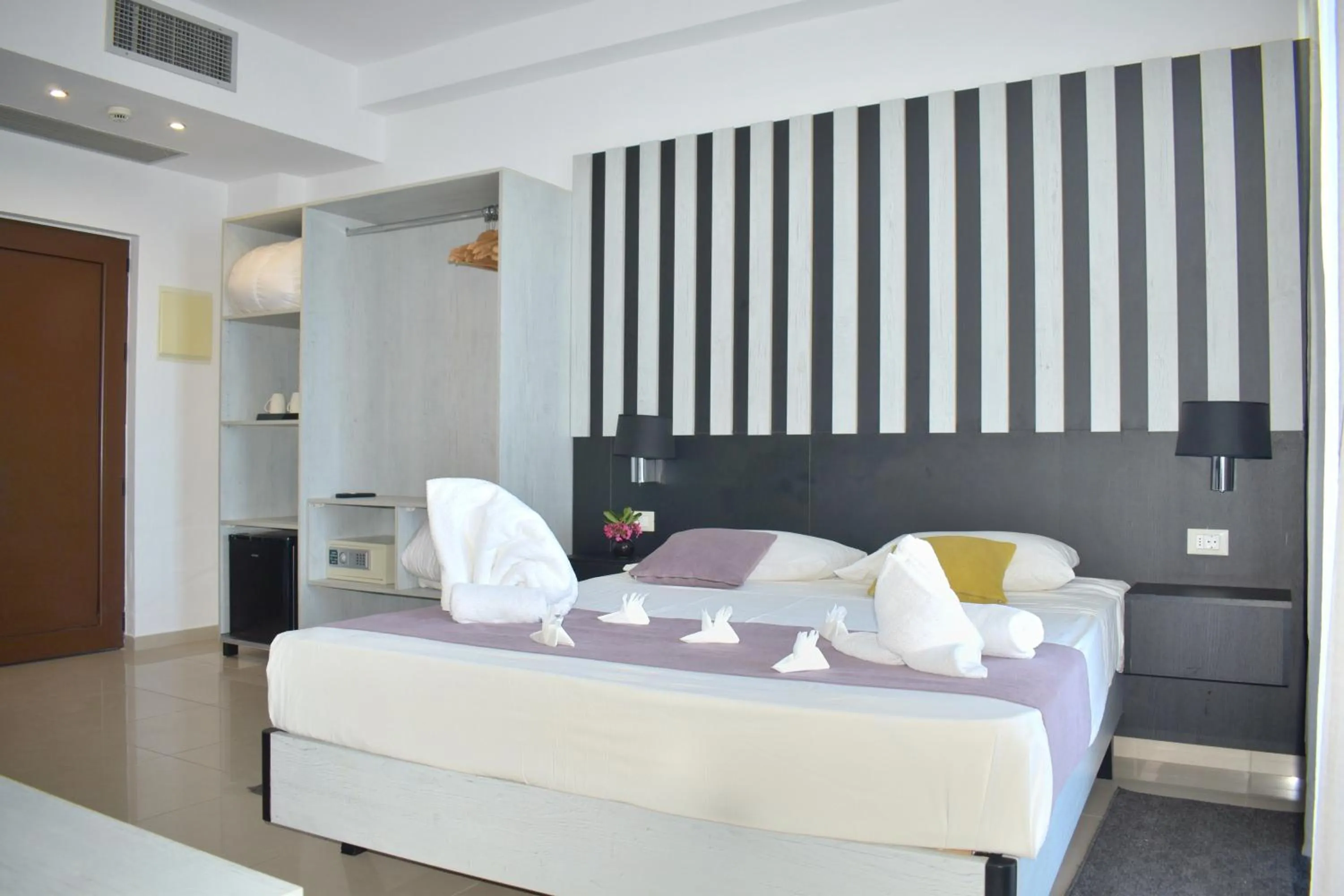 Bed in Galini Sea View