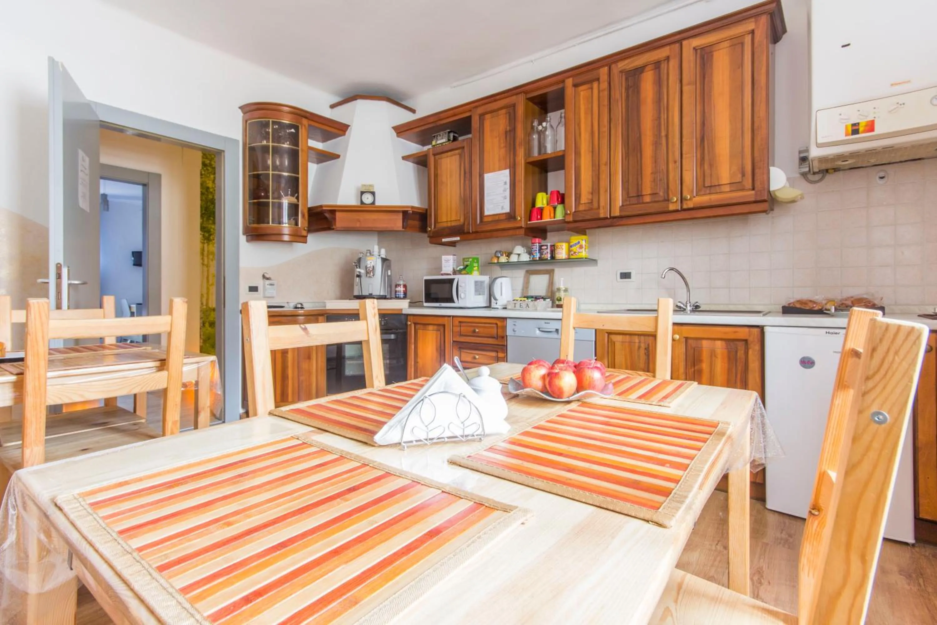 Kitchen or kitchenette in Bed & Breakfast Al Nettuno