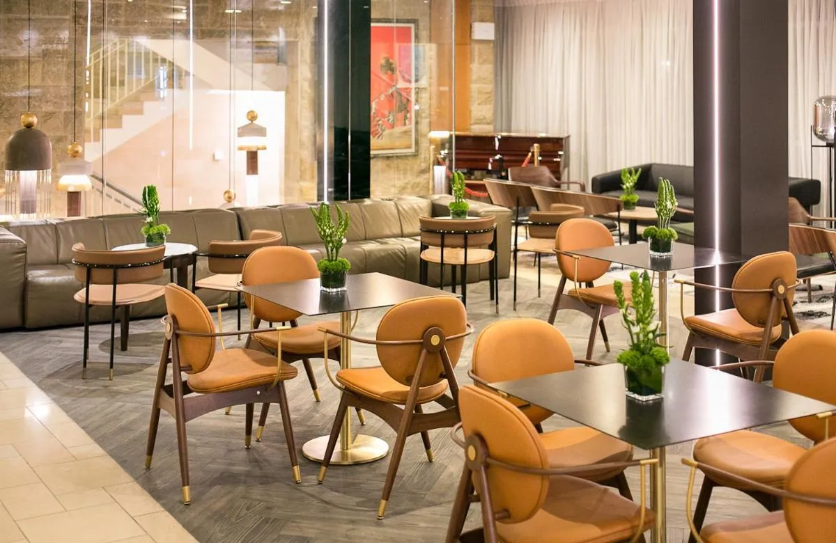 Lounge or bar in Hotel Yehuda