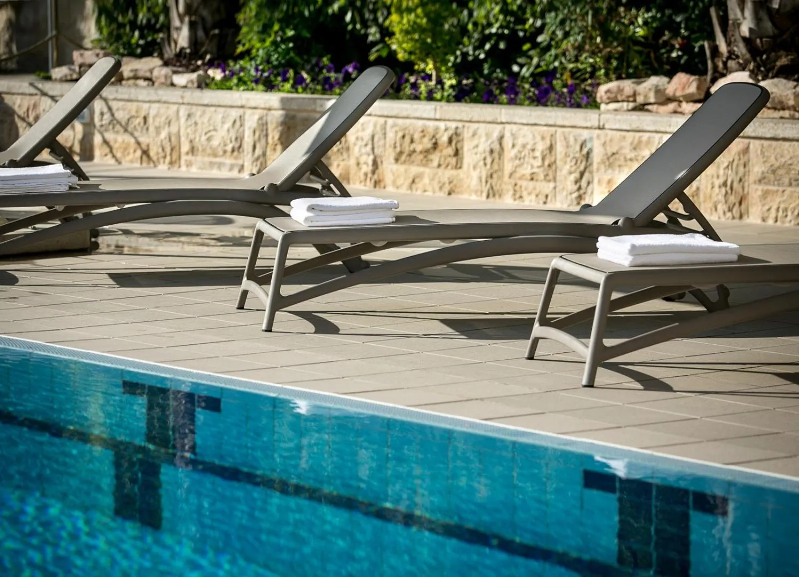 Swimming pool in Hotel Yehuda
