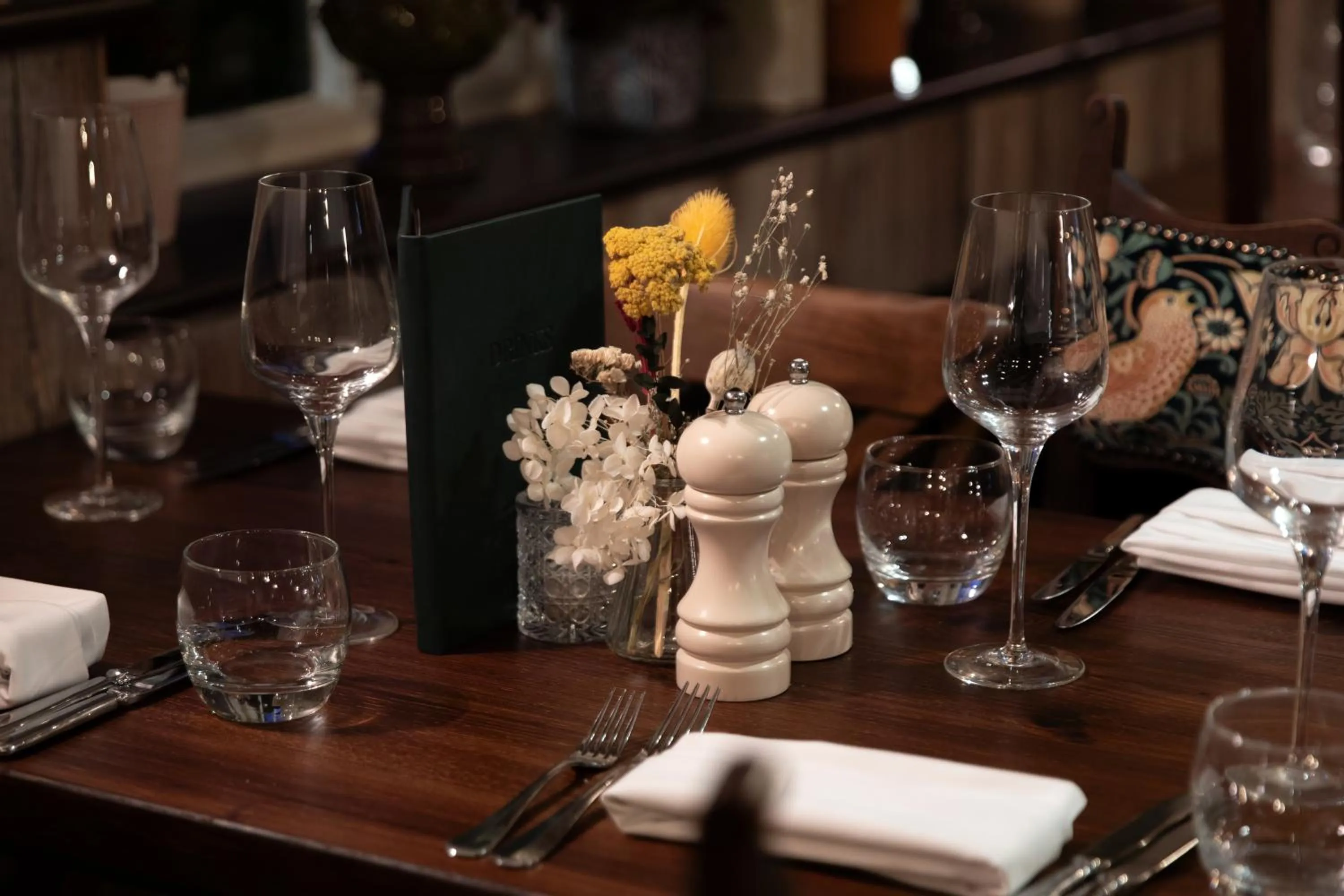 Restaurant/places to eat in The Crown Inn