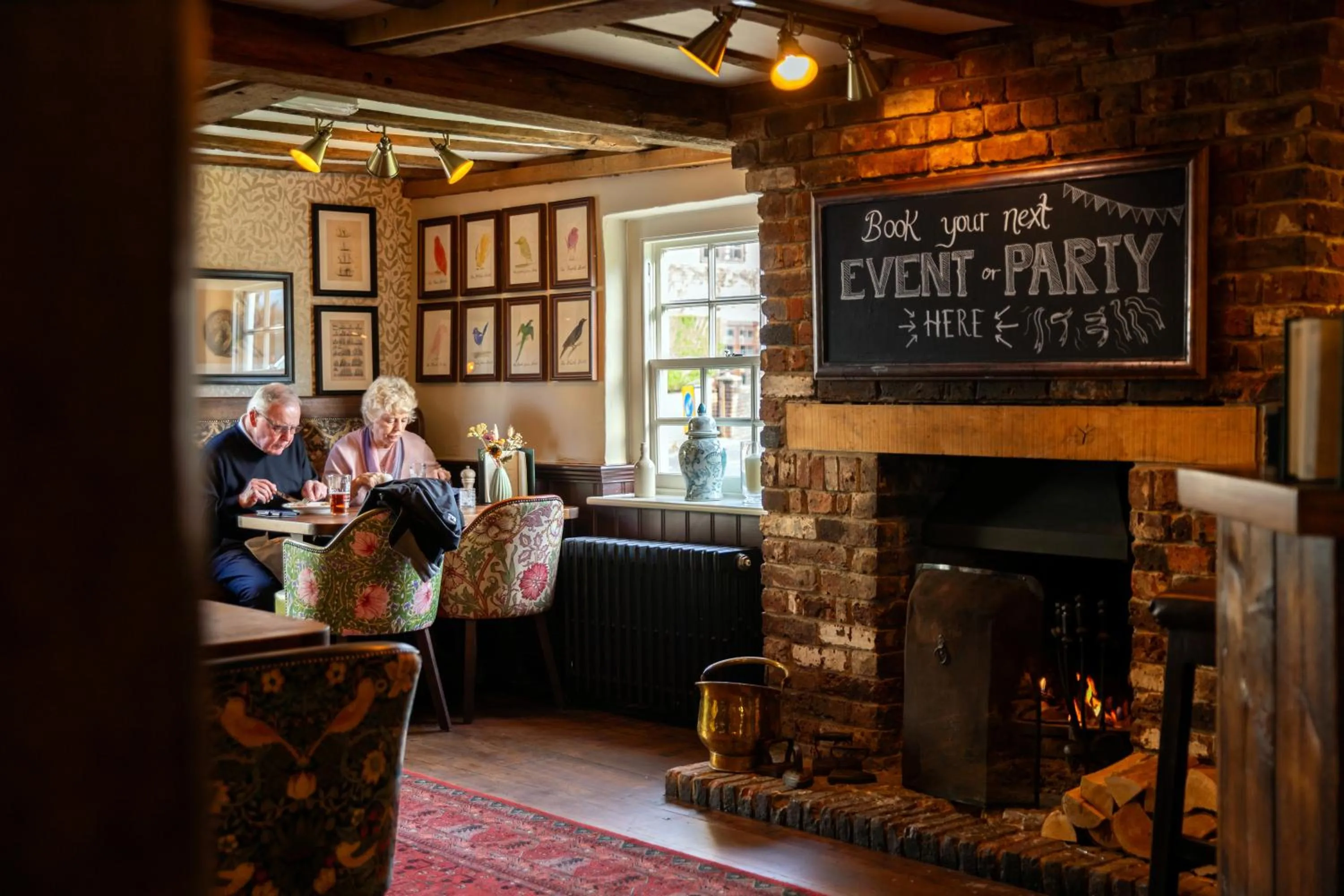 Lounge or bar in The Crown Inn