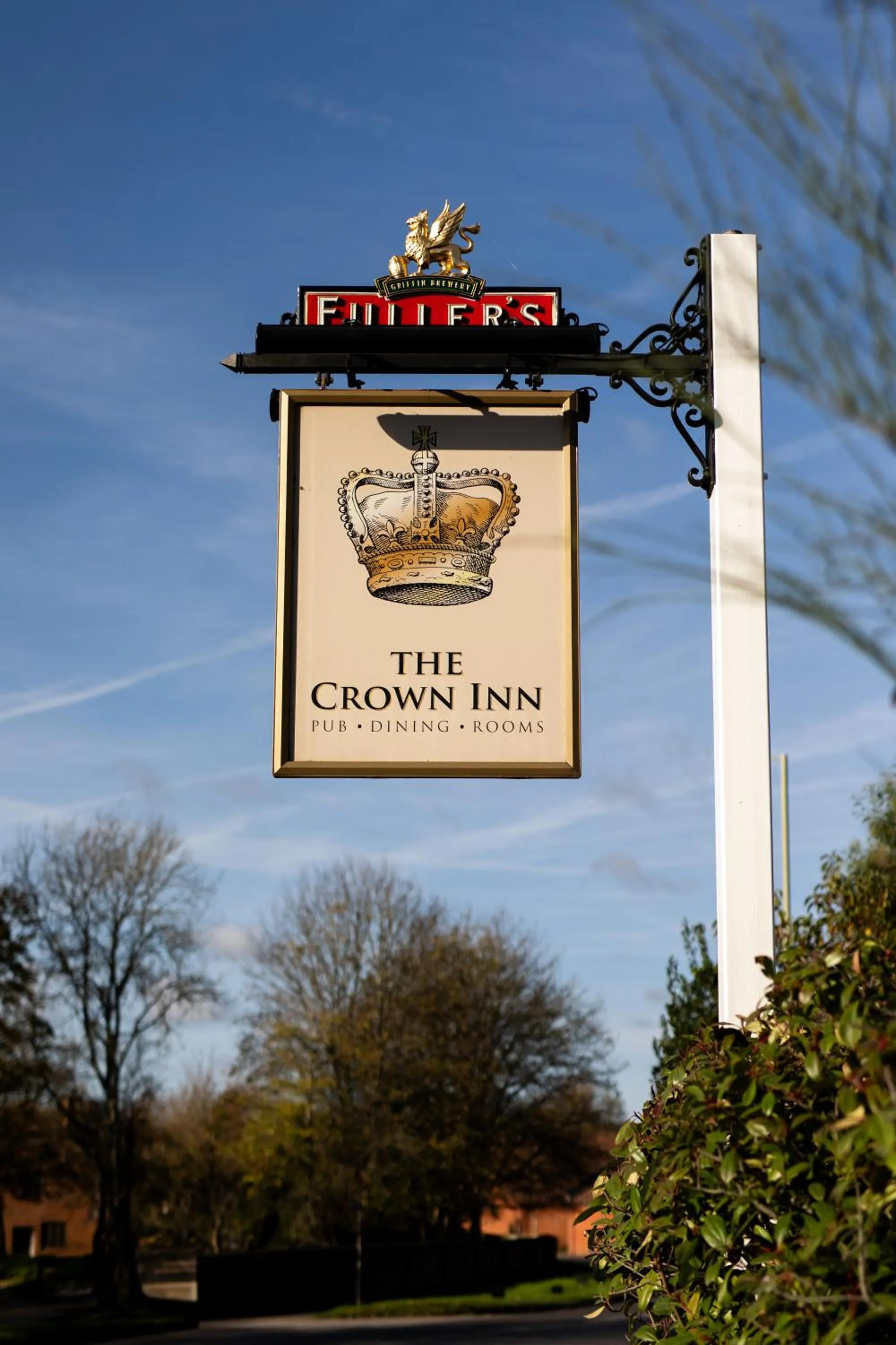Logo/Certificate/Sign in The Crown Inn