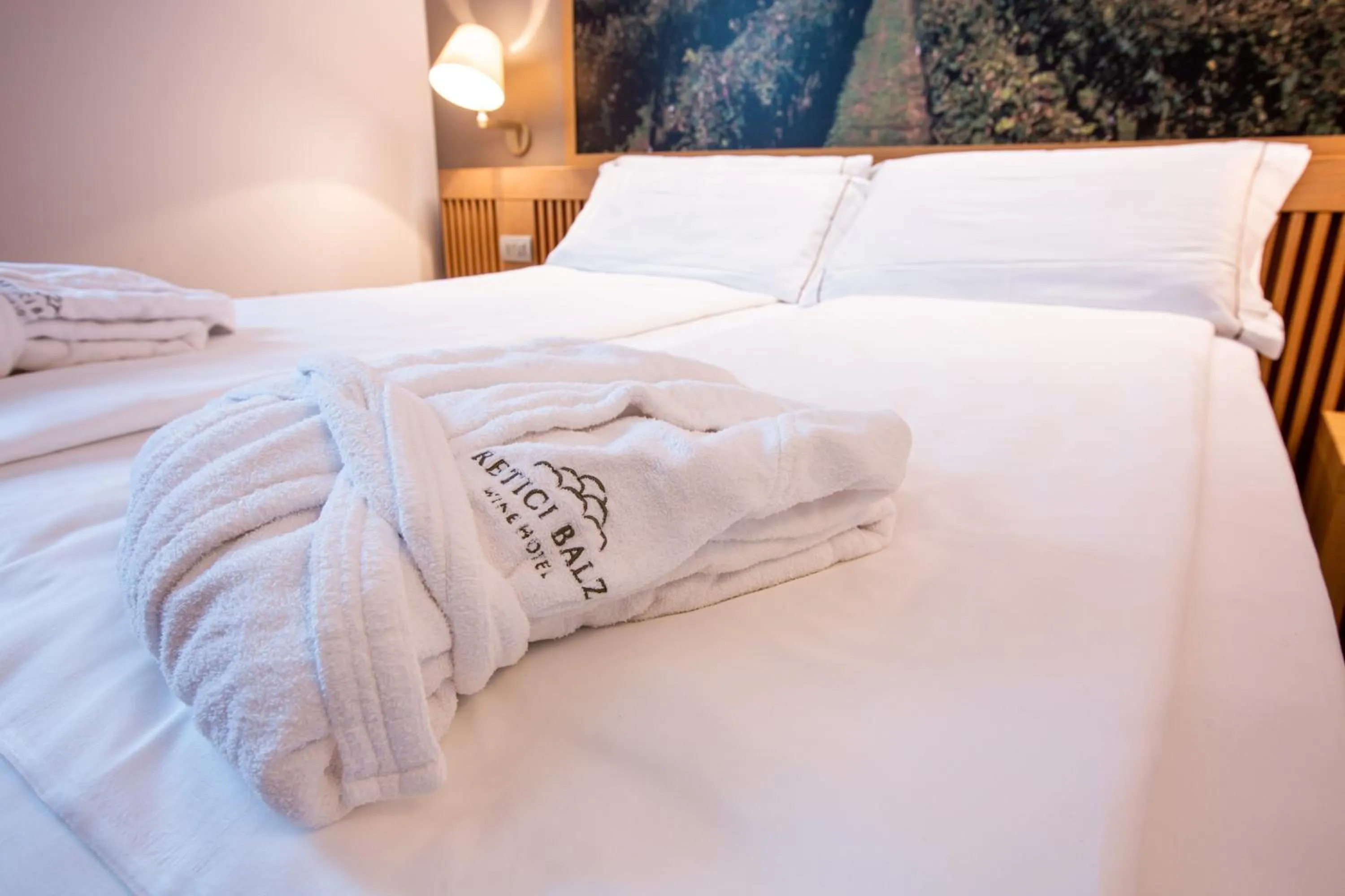 Bedroom, Bed in Wine Hotel Retici Balzi