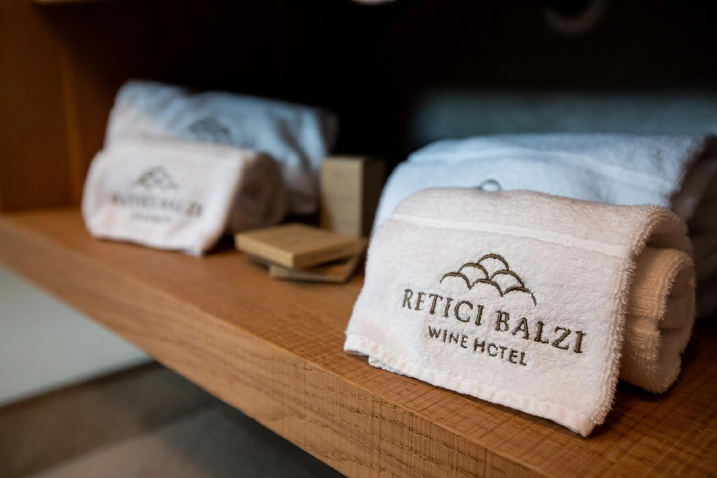 towels, Bed in Wine Hotel Retici Balzi