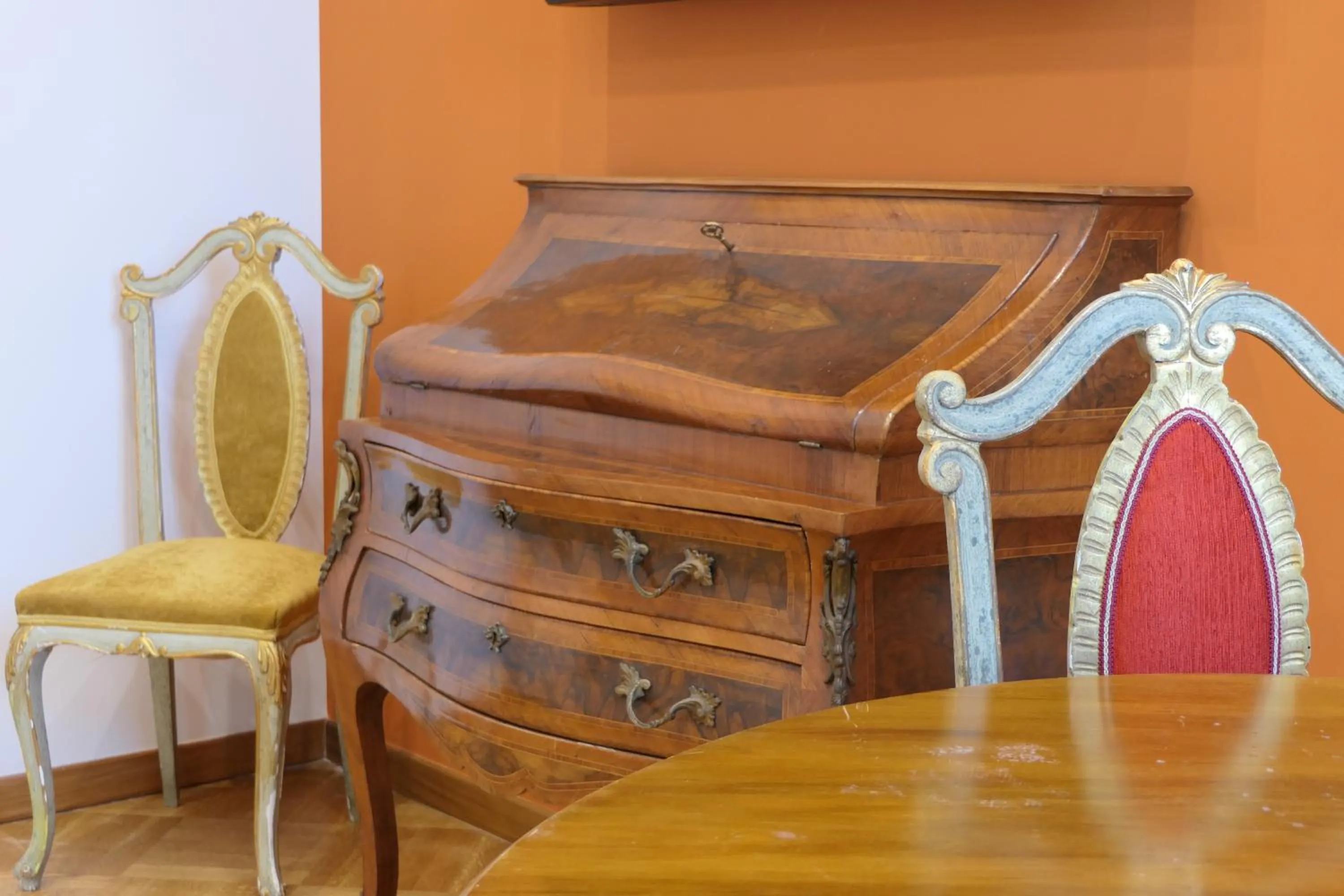 Photo of the whole room in Spaccanapoli B&B City Soul