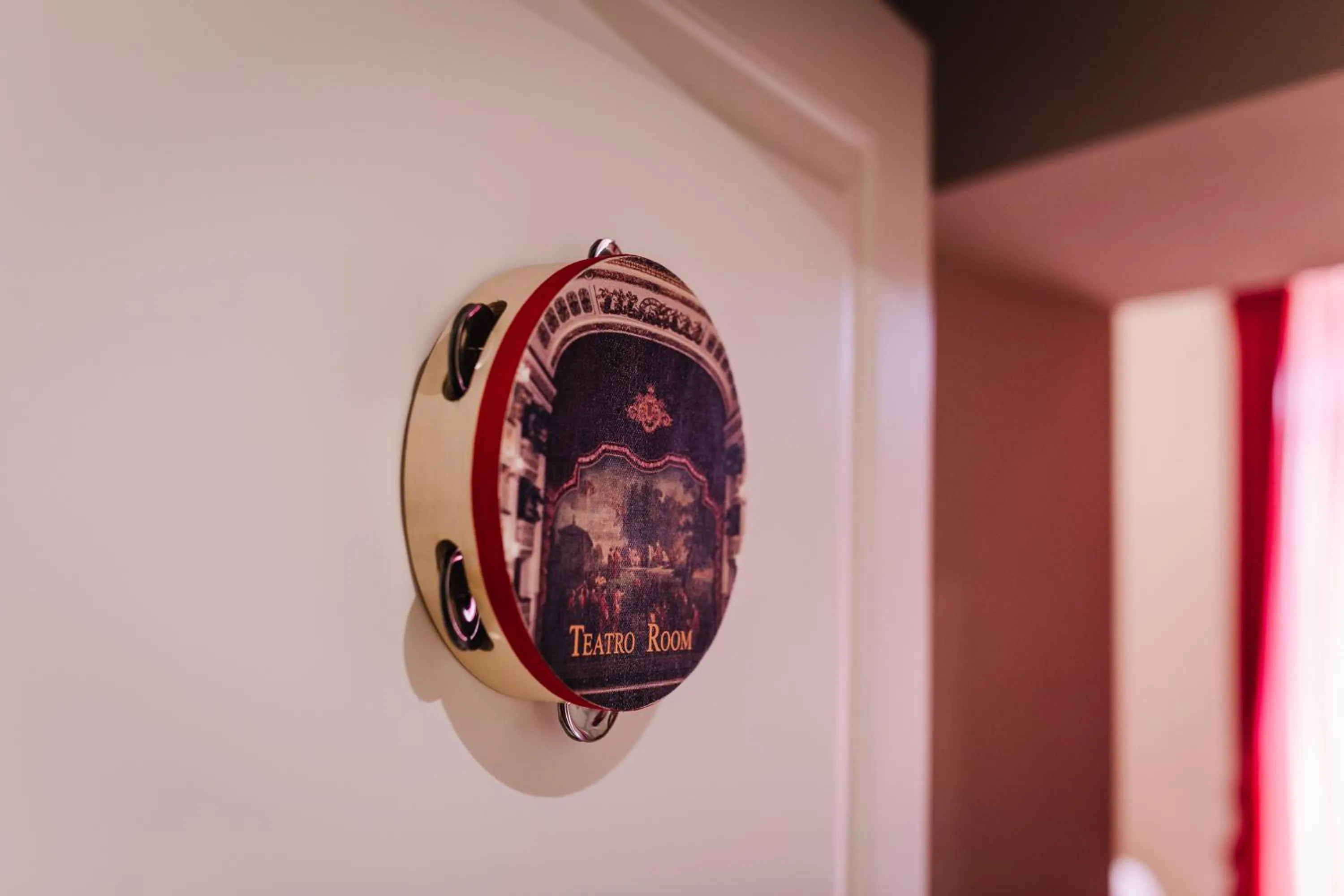 Decorative detail in Spaccanapoli B&B City Soul