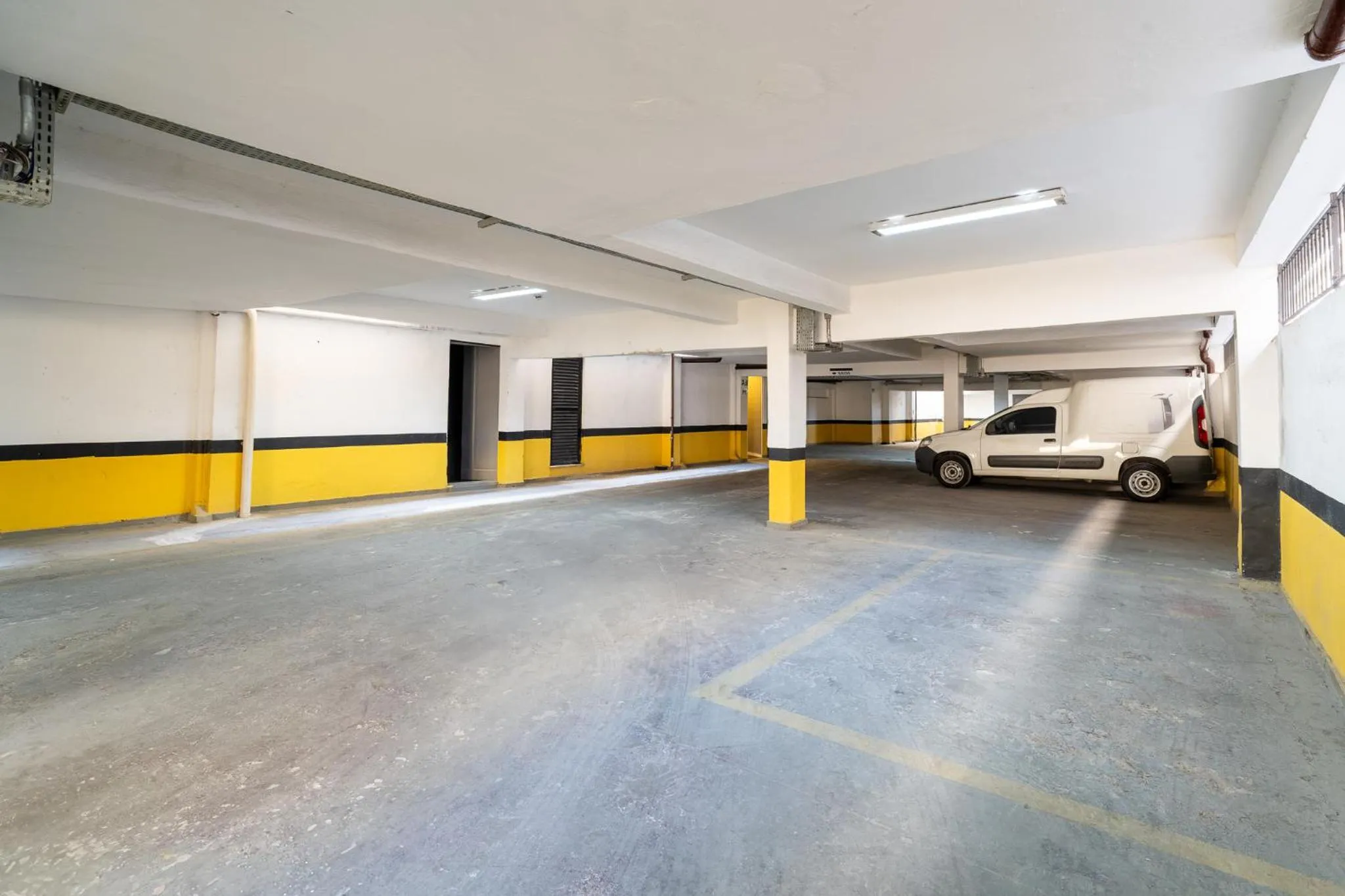 Parking in Uniclass Hotel Lapa