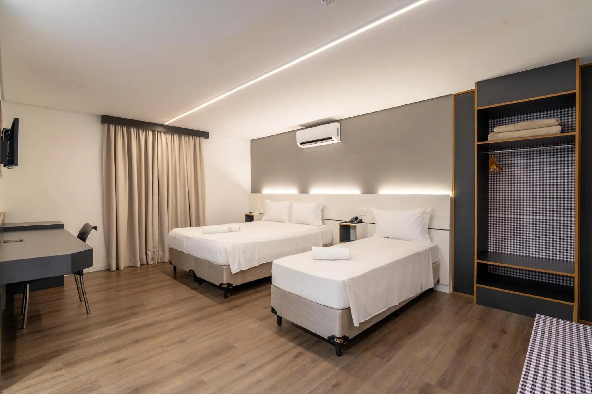 Bed in Uniclass Hotel Lapa