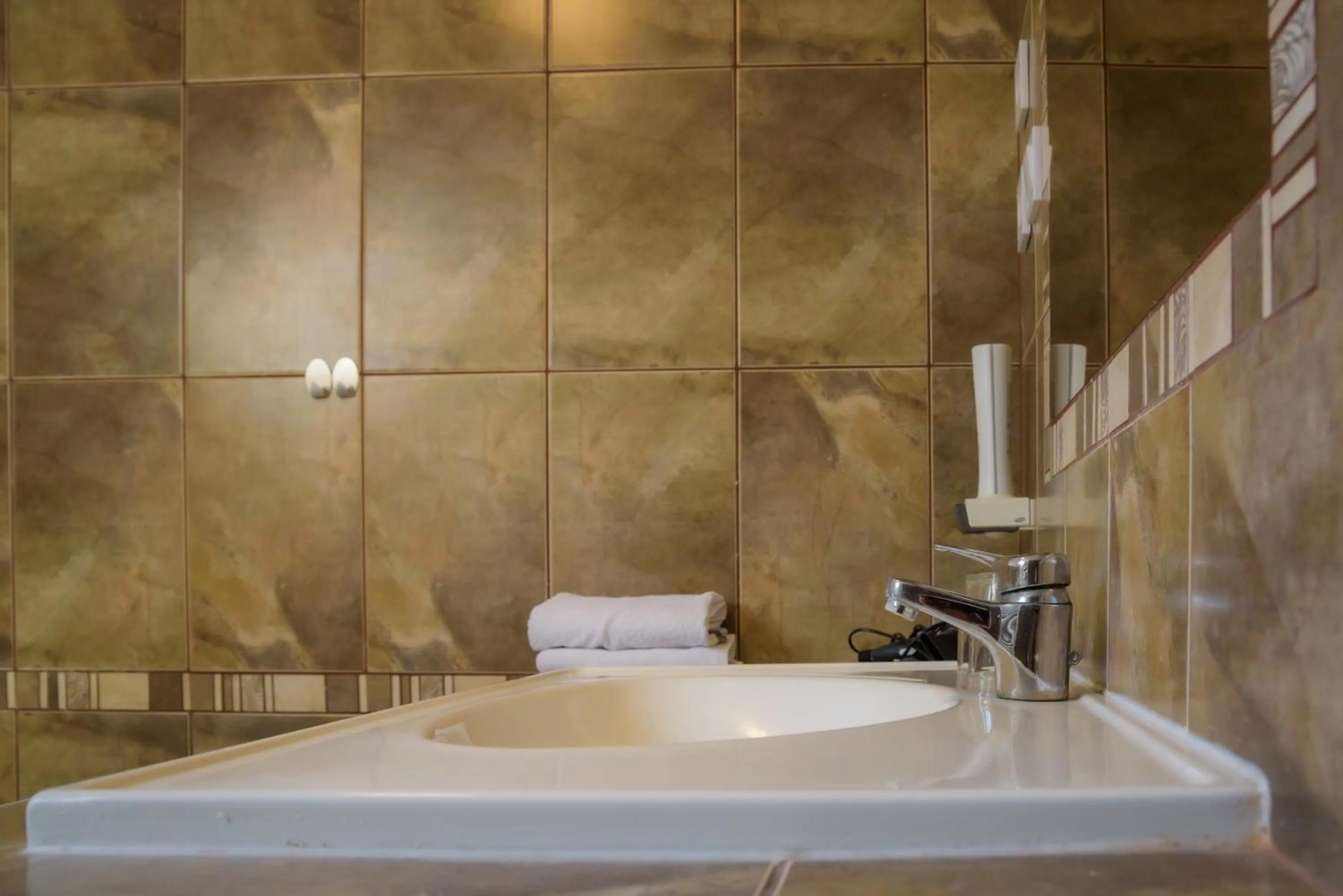 HBH Bajor Sörház Sólyomfészek Panzió