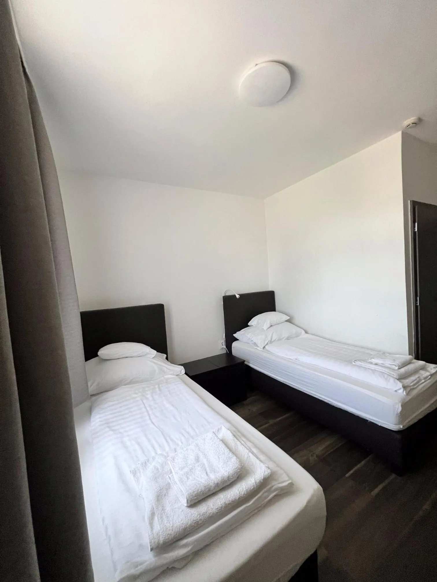 Bed in HBH Bajor Sörház Sólyomfészek Panzió