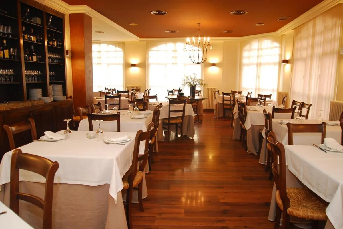 Restaurant/places to eat in Hotel Iguareña