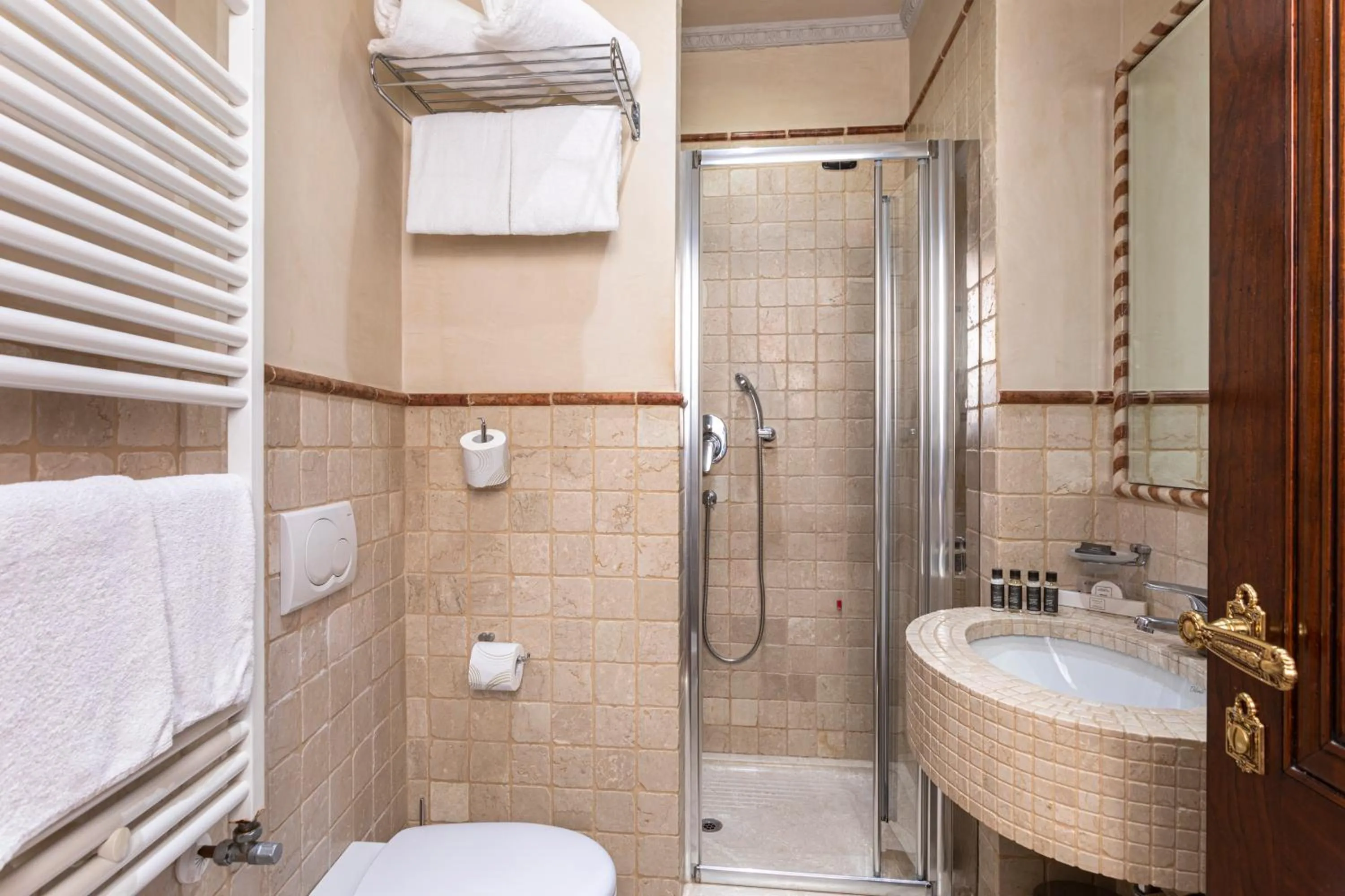 Shower in Palazzina Veneziana