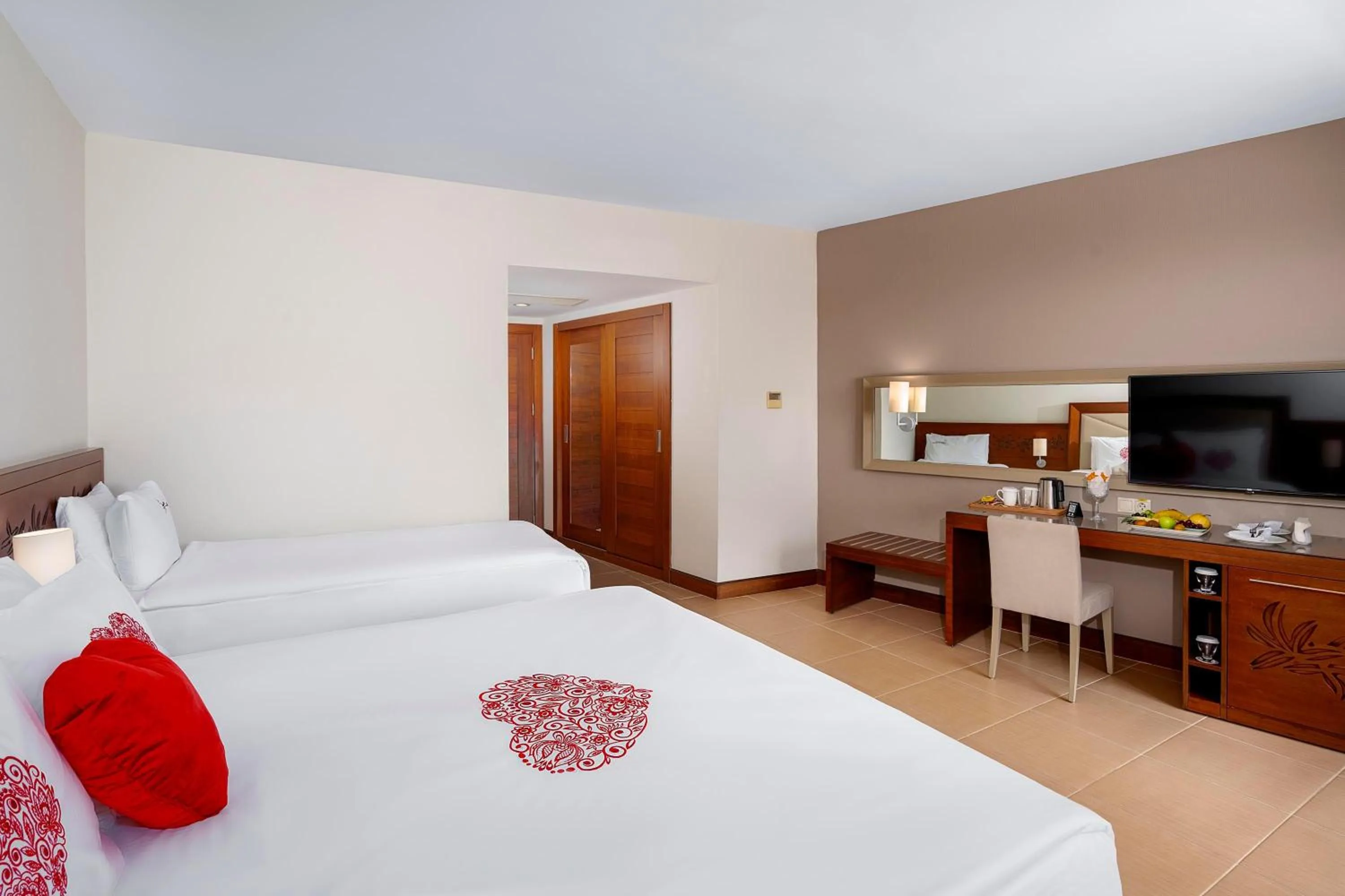 Photo of the whole room, Bed in Leodikya Kirman Premium - Ultra All Inclusive