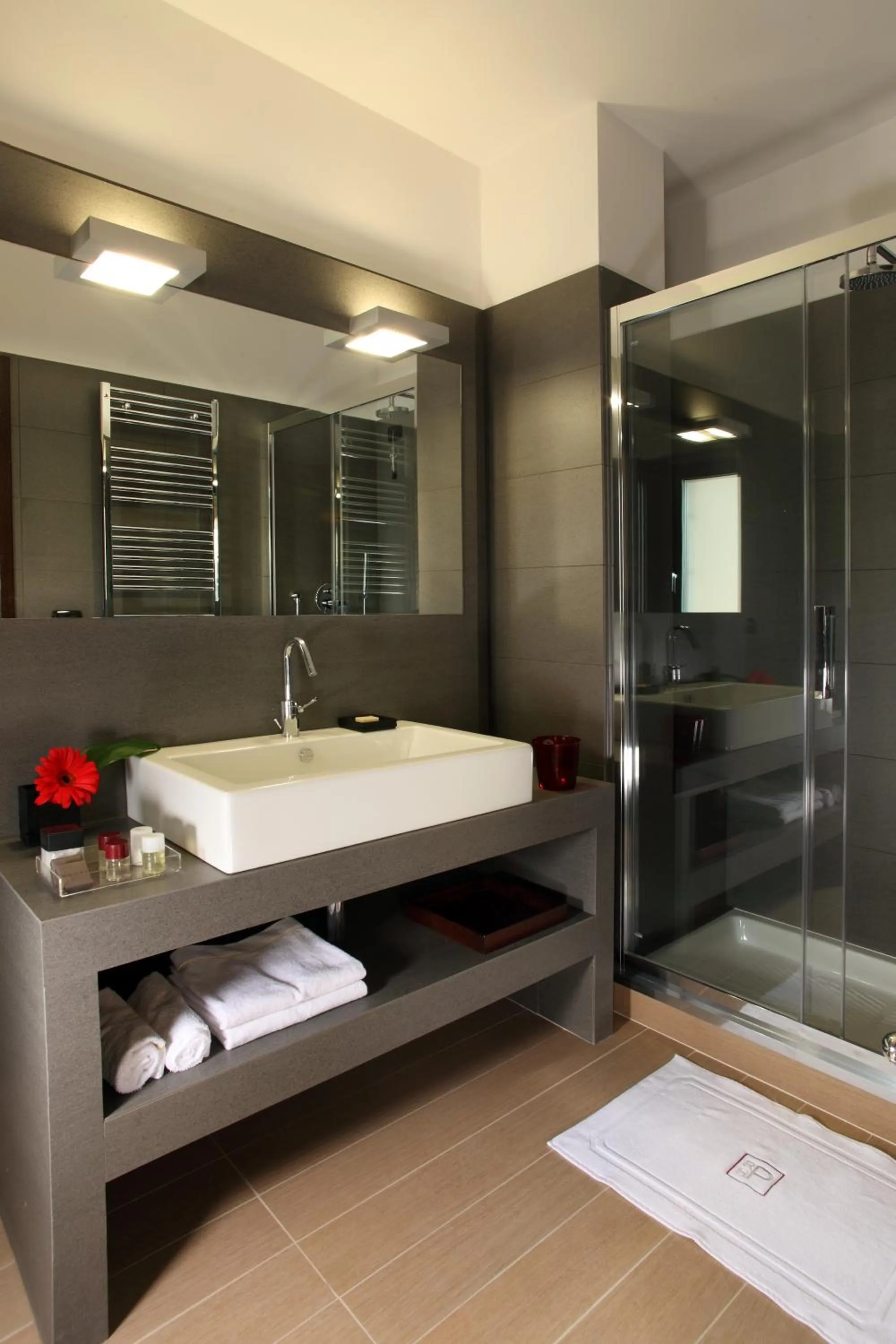 Bathroom in Residence Hotel Parioli