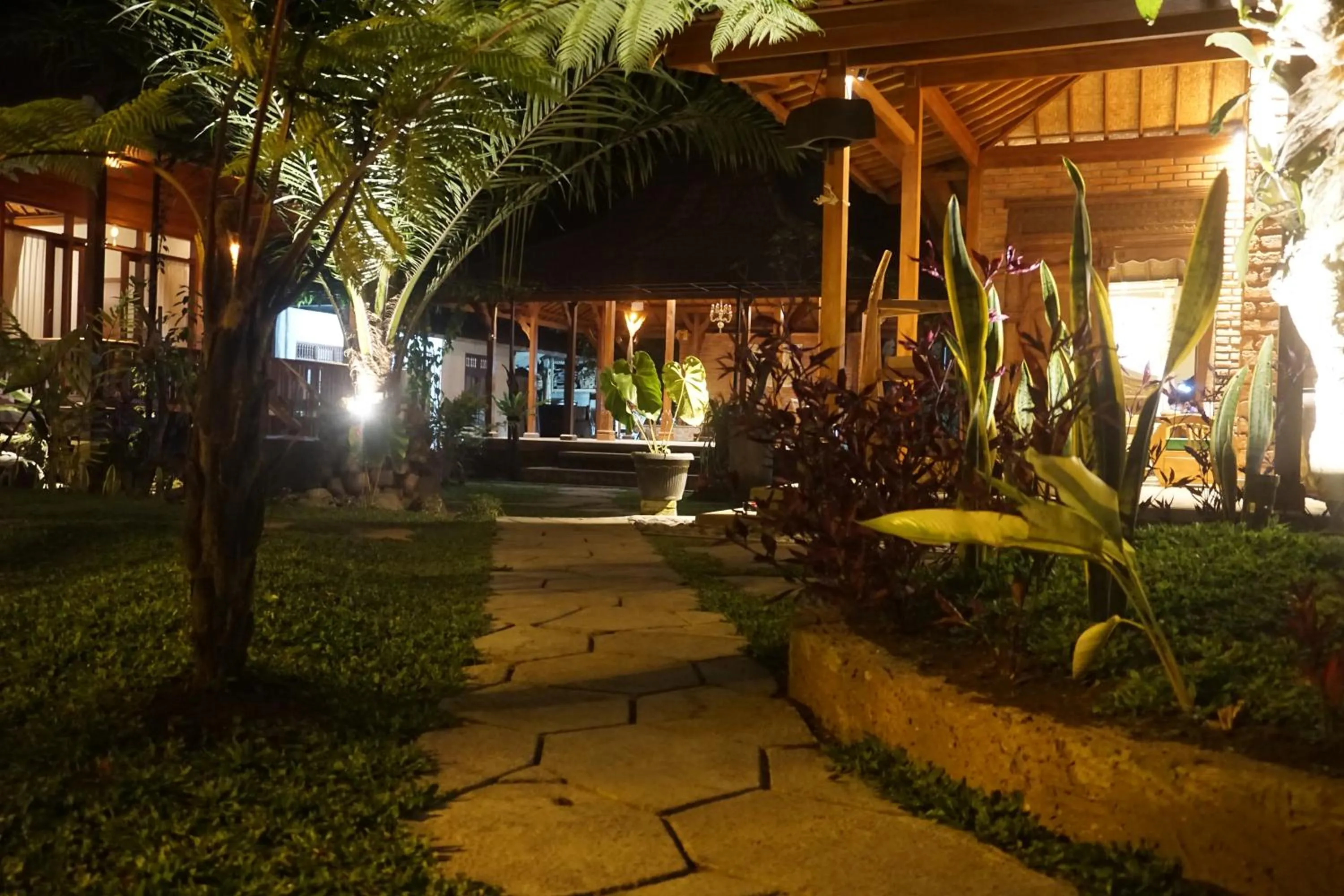 Facade/entrance in Mirah Guest House