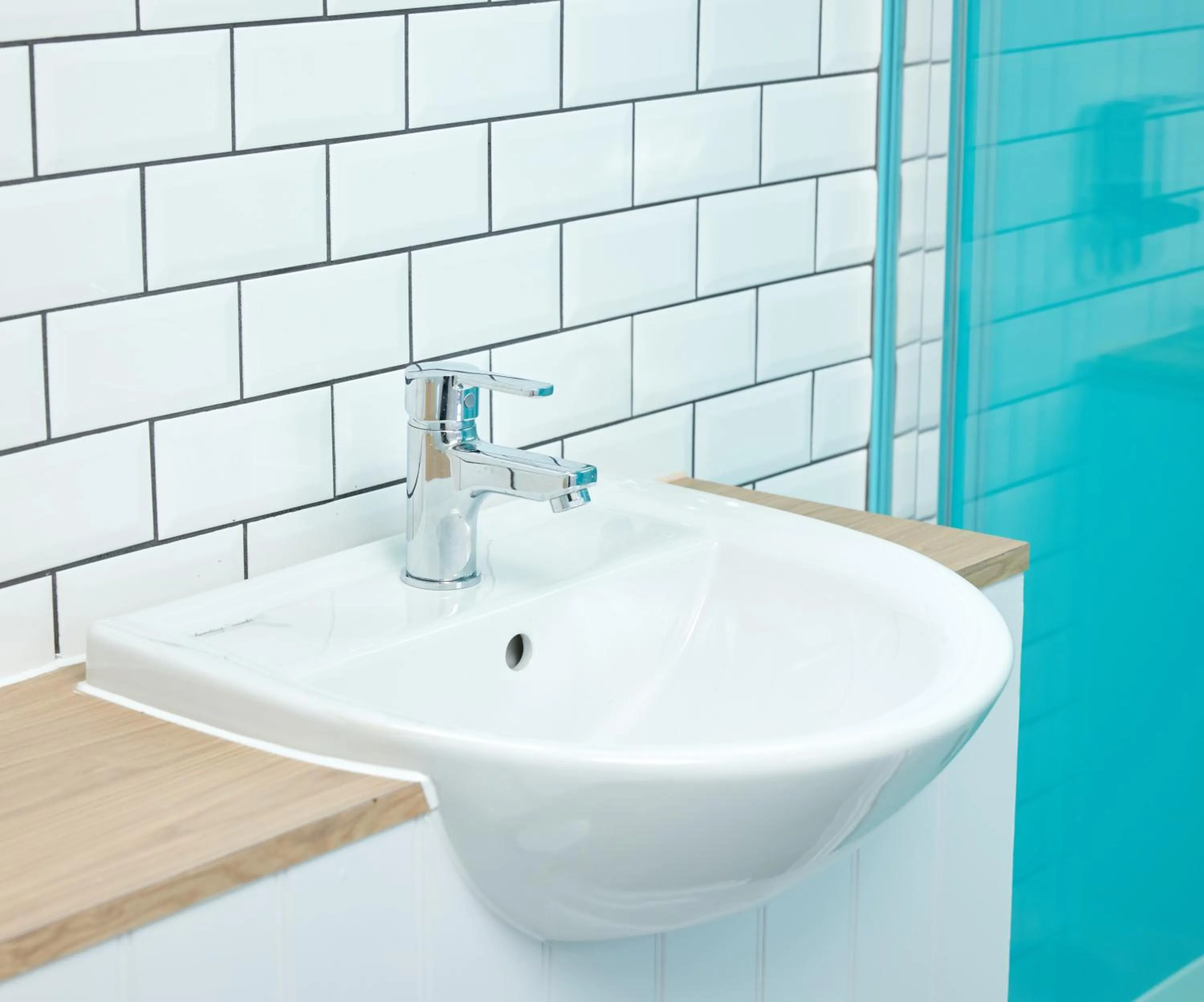 Bathroom in Narborough Arms